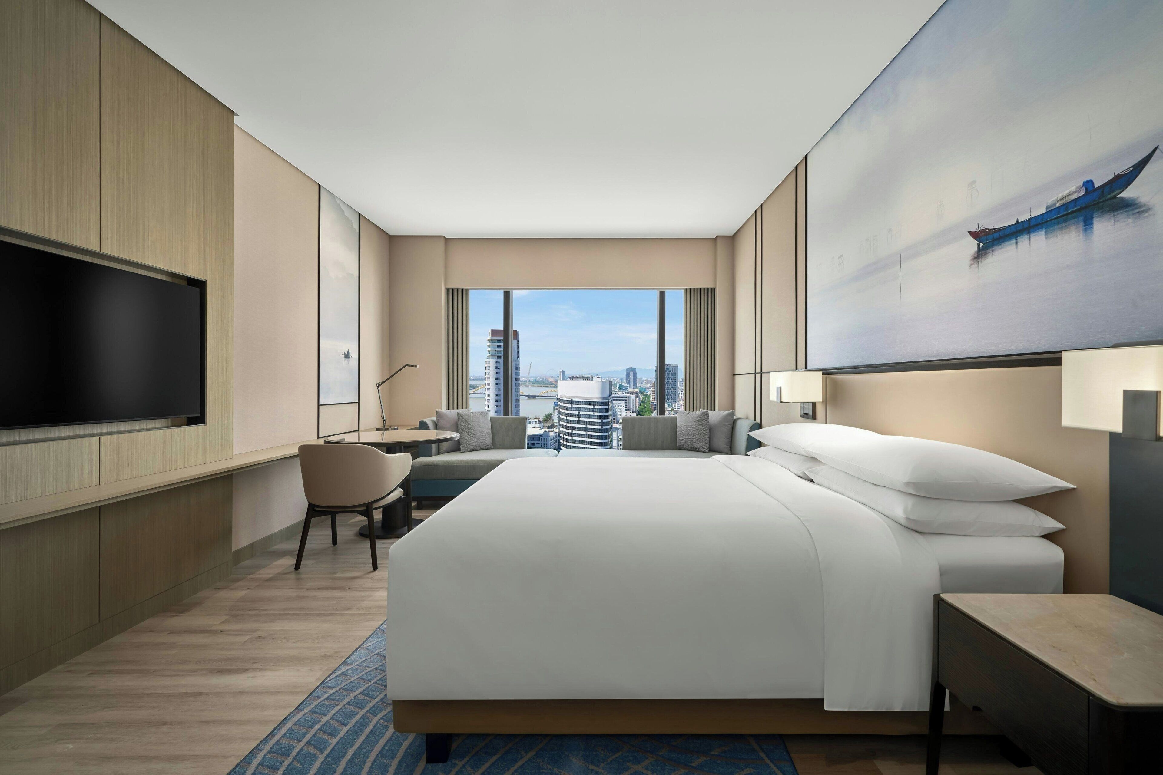 Courtyard by Marriott Danang Han River