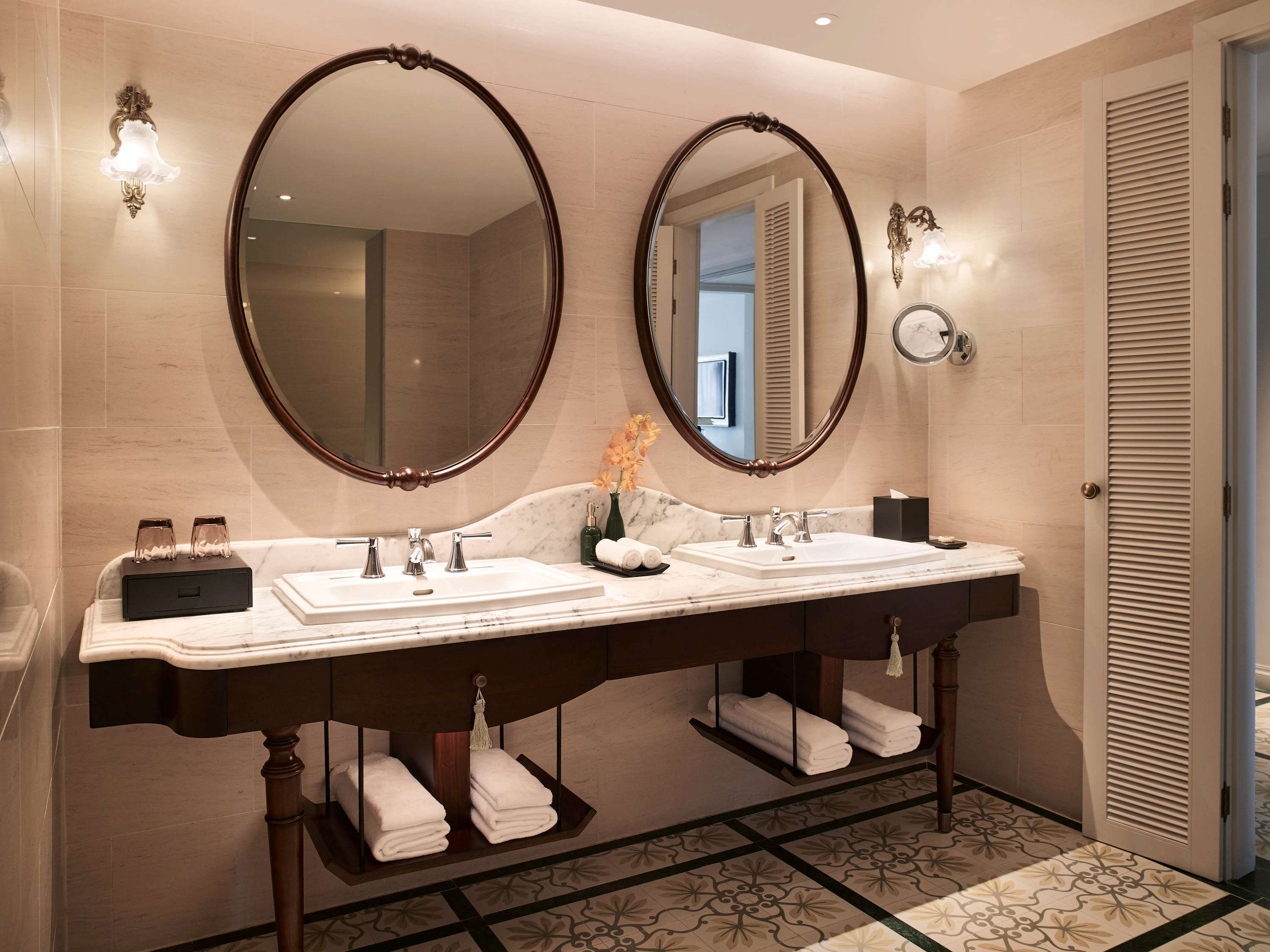 Hotel Perle d'Orient Cat Ba - Mgallery Hotel Perle d'Orient Cat Ba - Mgallery