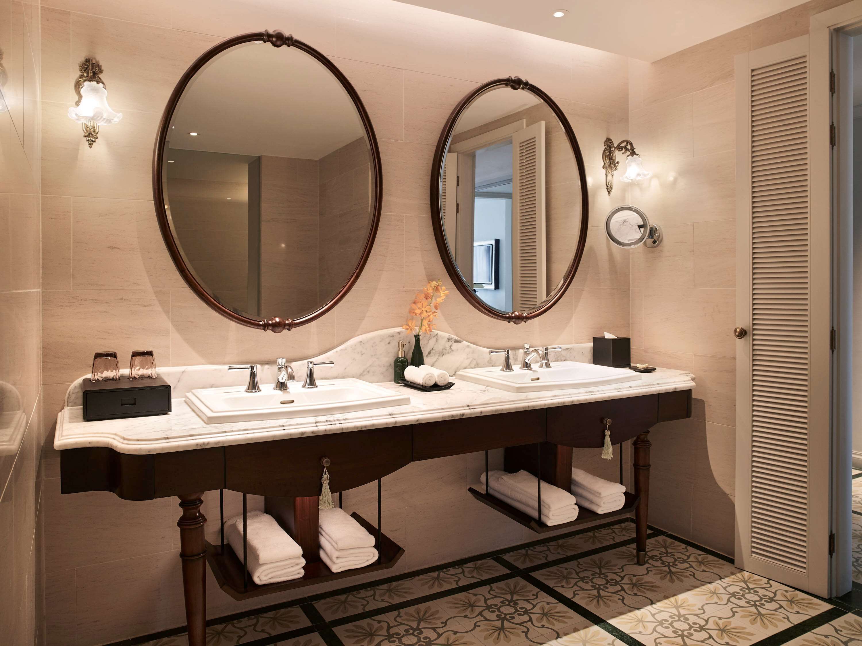 Hotel Perle d'Orient Cat Ba - Mgallery Hotel Perle d'Orient Cat Ba - Mgallery