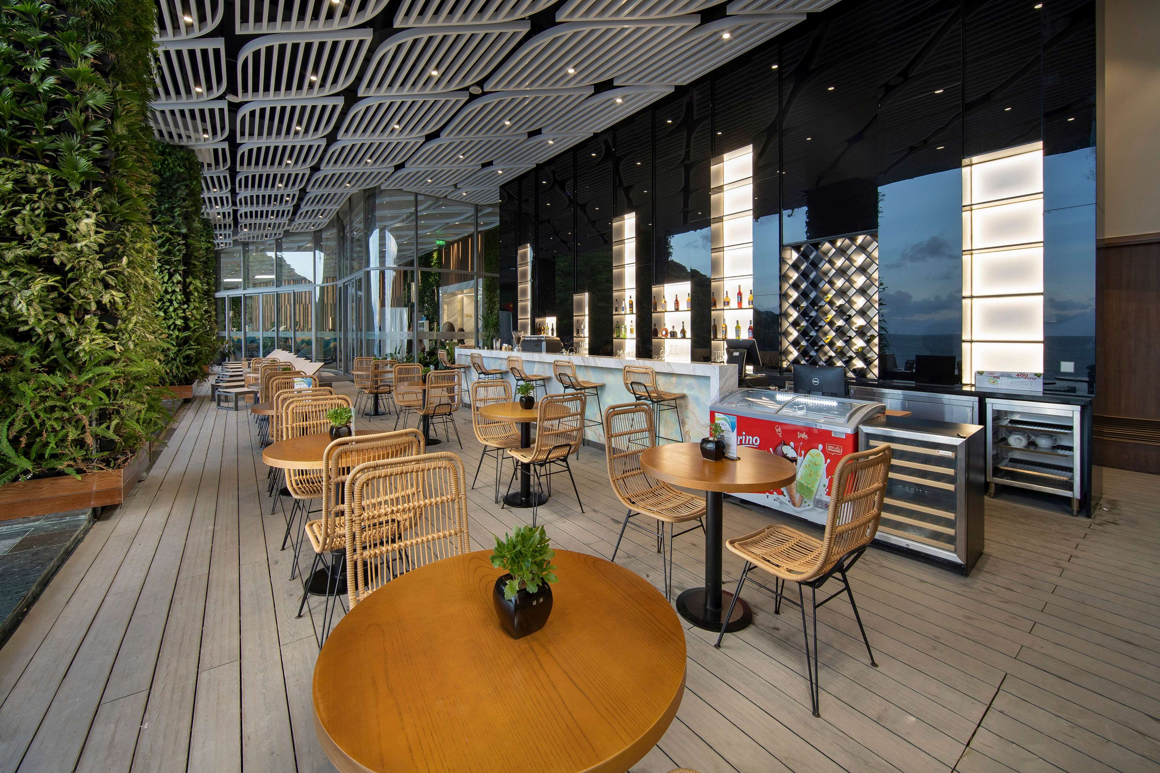 Wyndham Grand Flamingo CatBa Wyndham Grand Flamingo CatBa