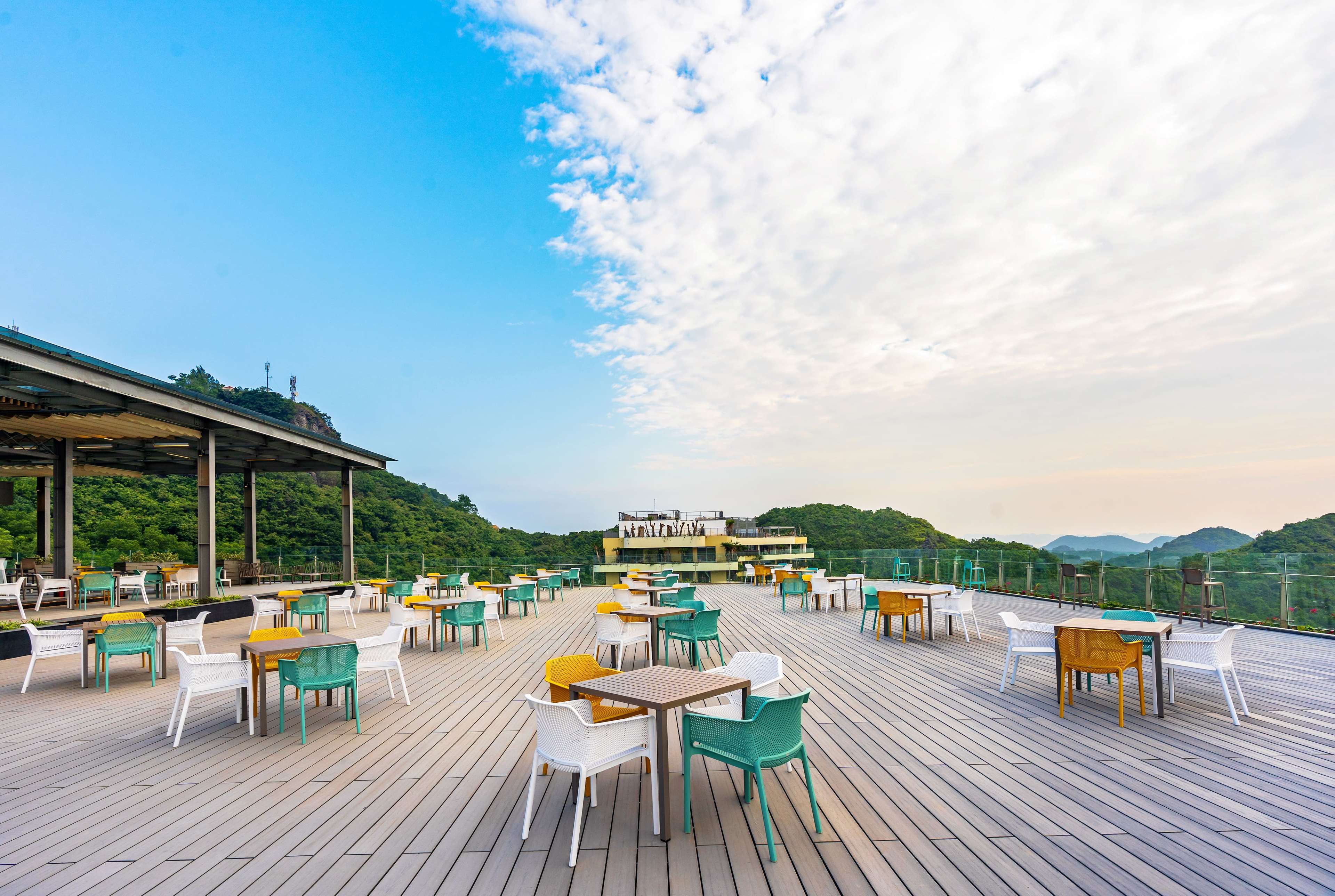 Wyndham Grand Flamingo CatBa Wyndham Grand Flamingo CatBa