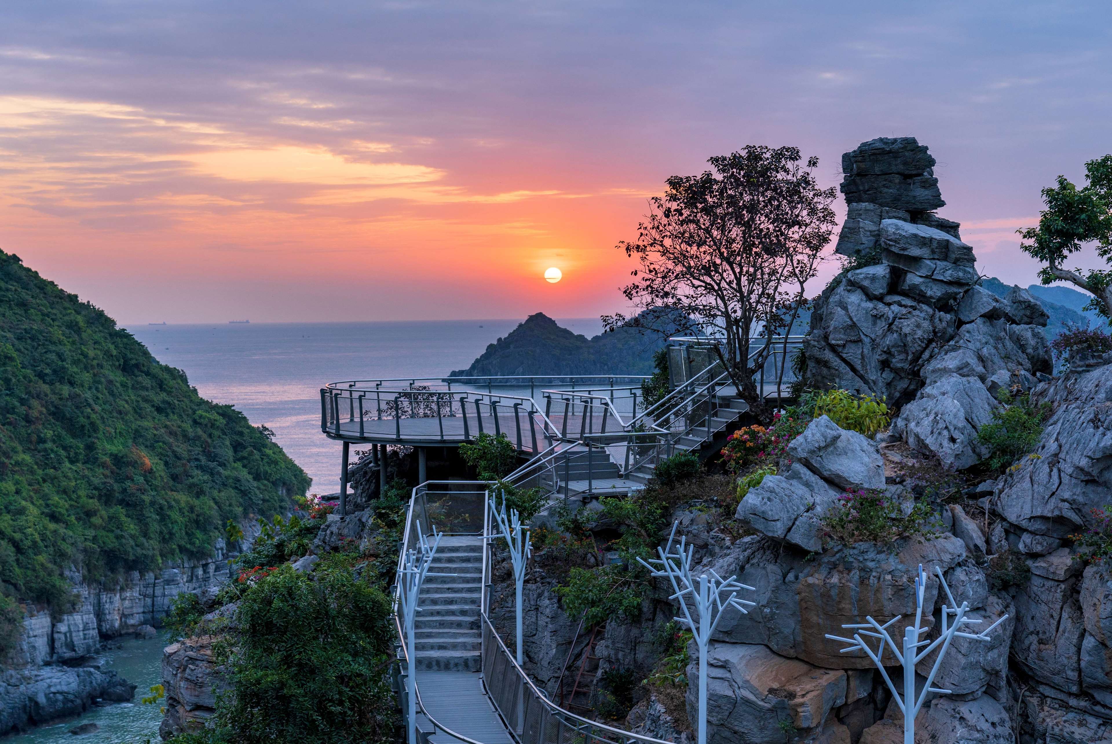 Wyndham Grand Flamingo CatBa Wyndham Grand Flamingo CatBa