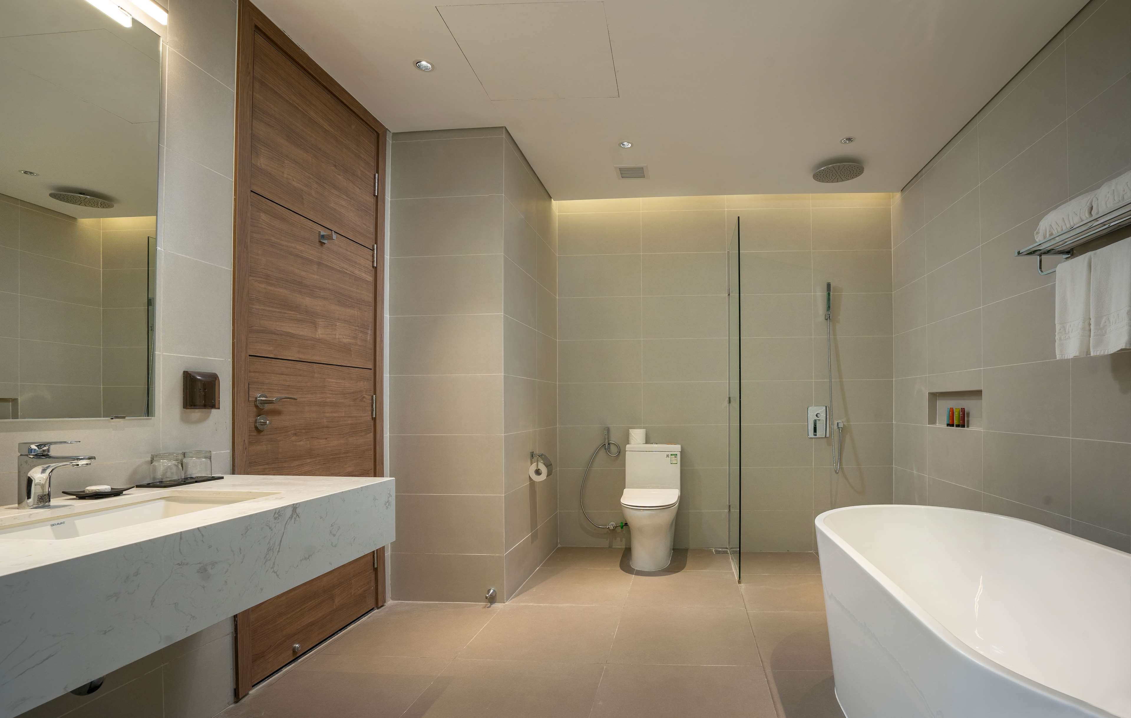 Wyndham Grand Flamingo CatBa Wyndham Grand Flamingo CatBa