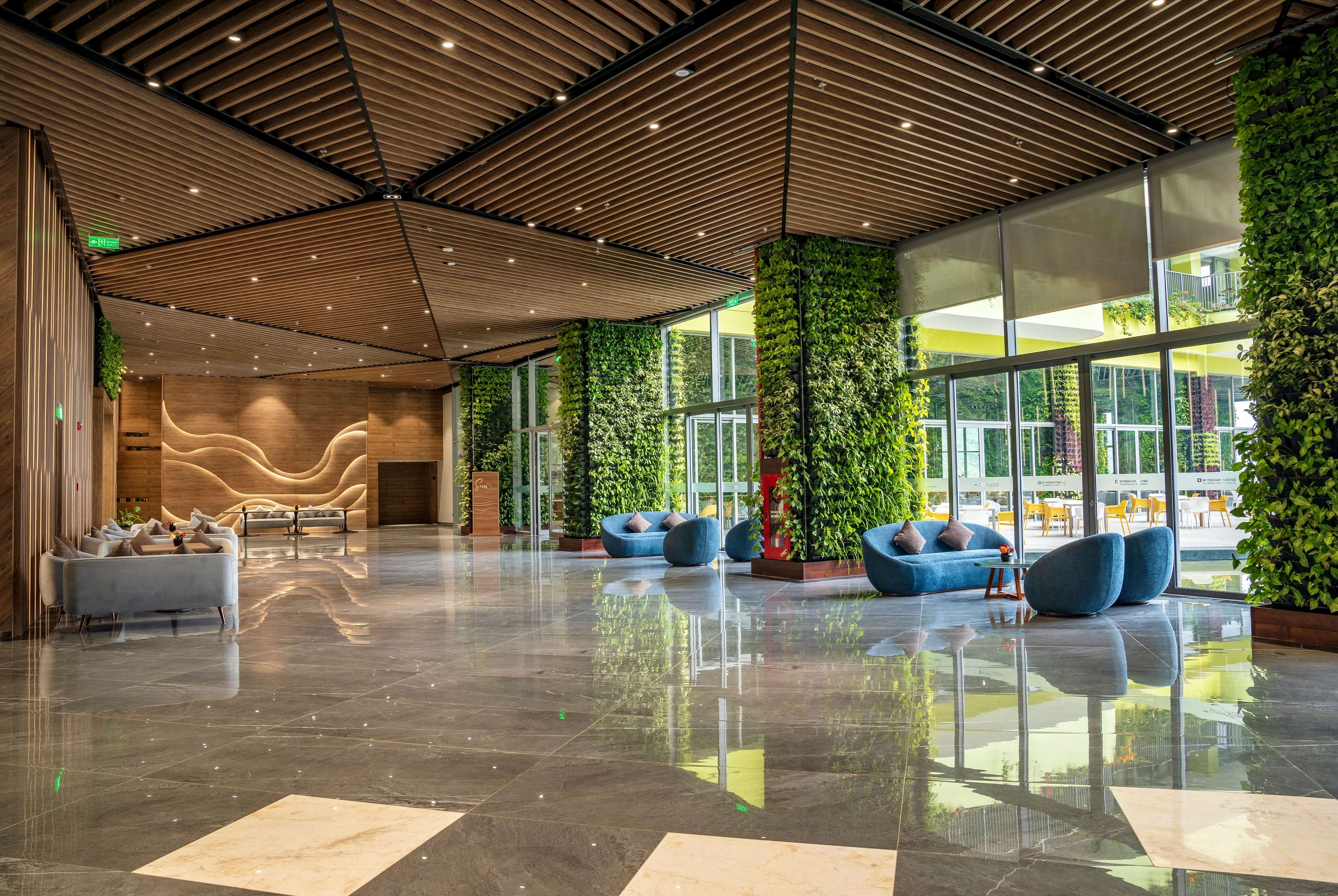 Wyndham Grand Flamingo CatBa Wyndham Grand Flamingo CatBa