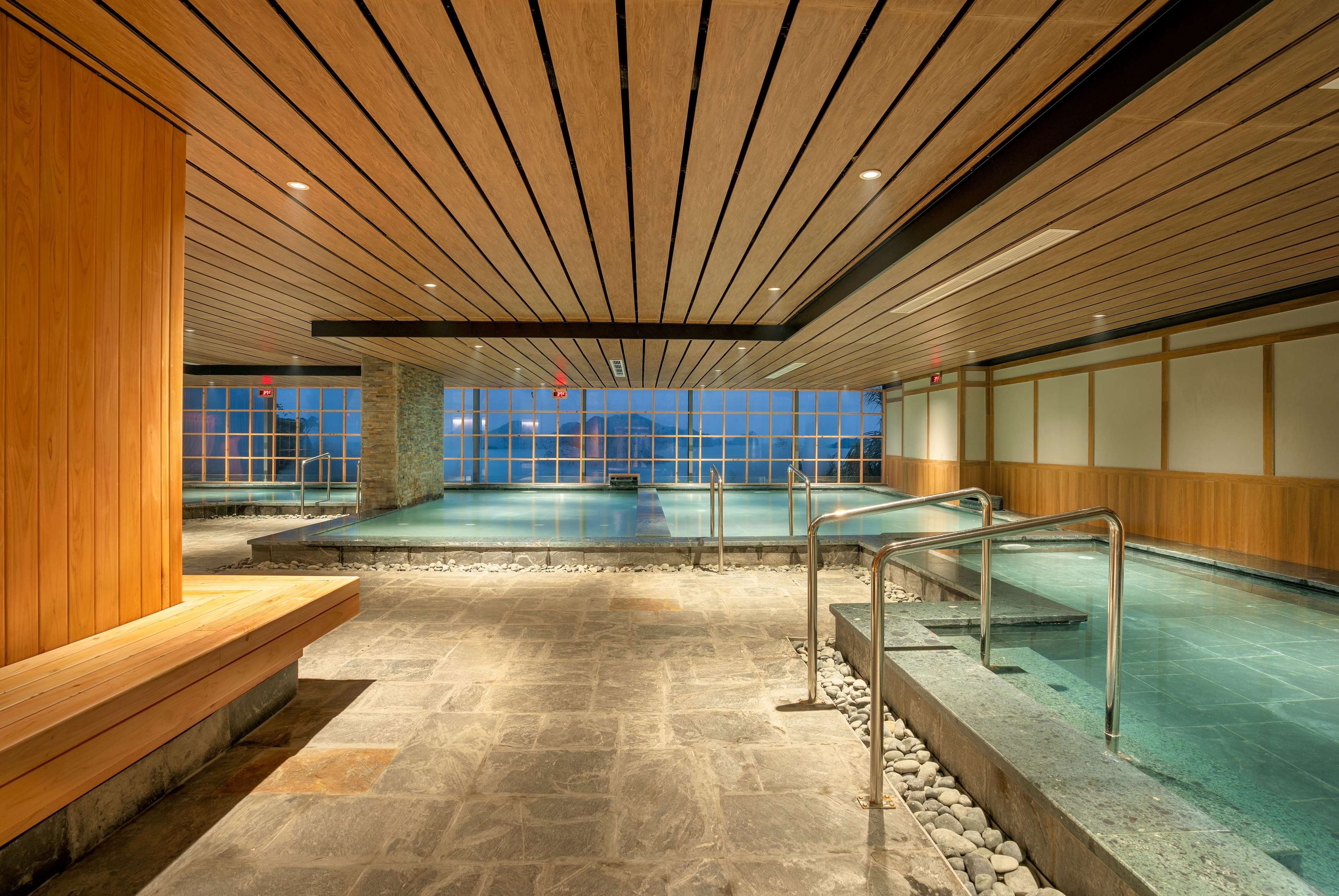 Wyndham Grand Flamingo CatBa Wyndham Grand Flamingo CatBa