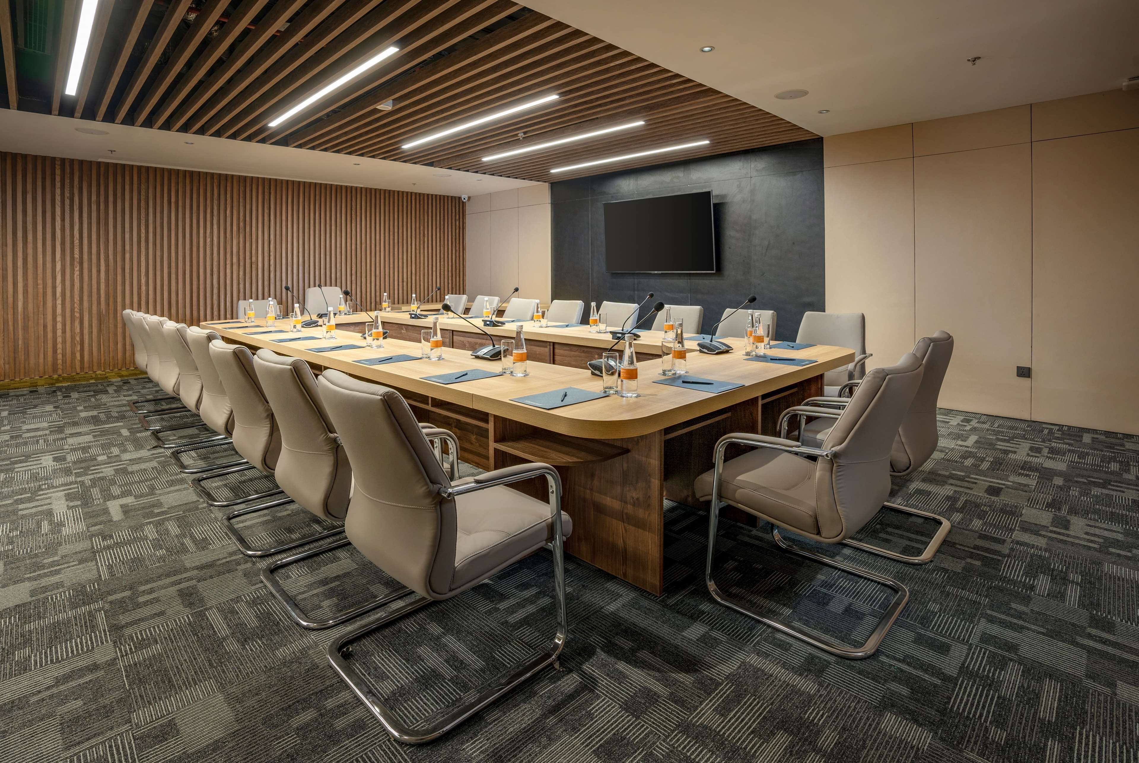 Wyndham Grand Flamingo CatBa Wyndham Grand Flamingo CatBa