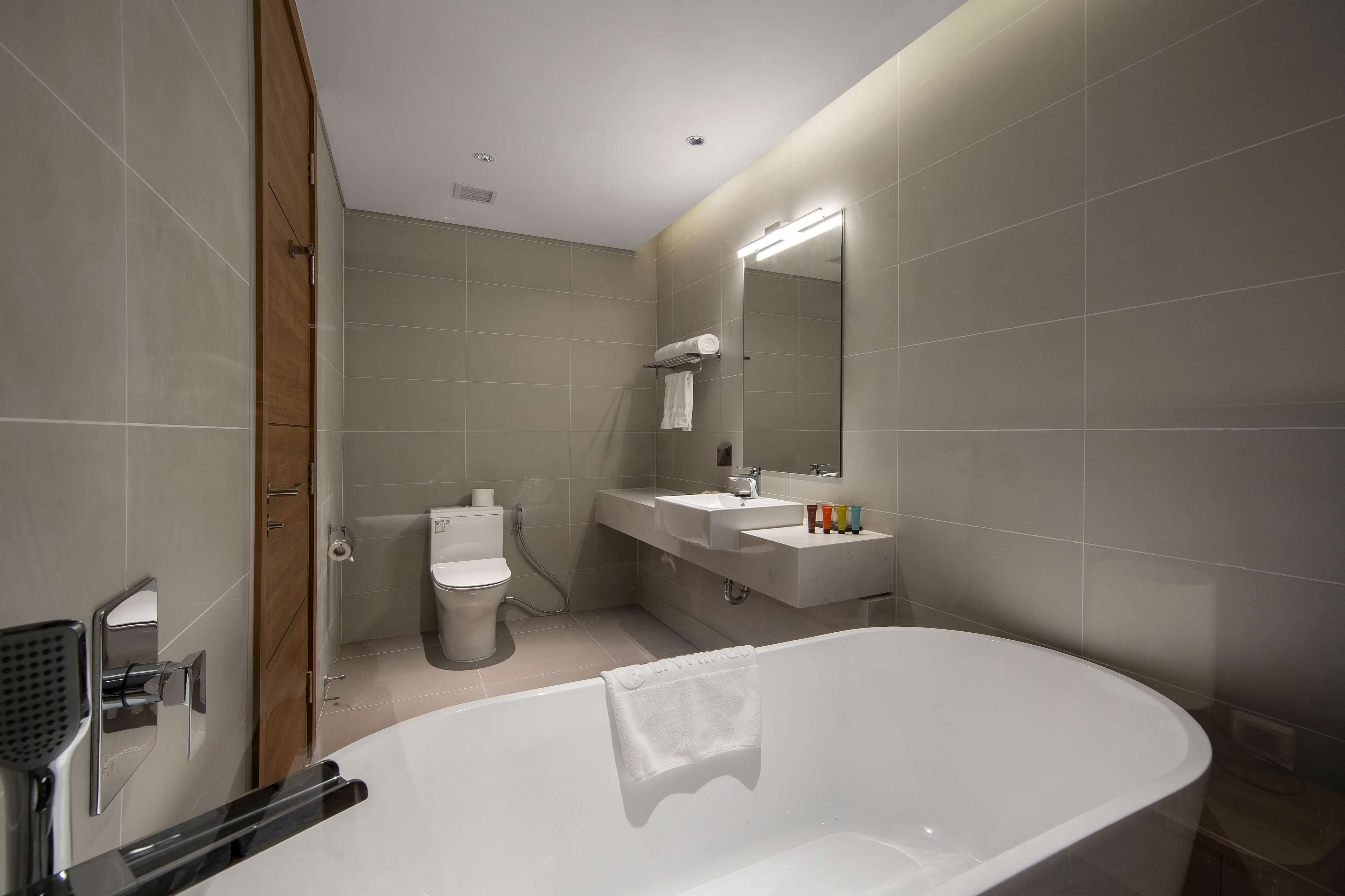 Wyndham Grand Flamingo CatBa Wyndham Grand Flamingo CatBa