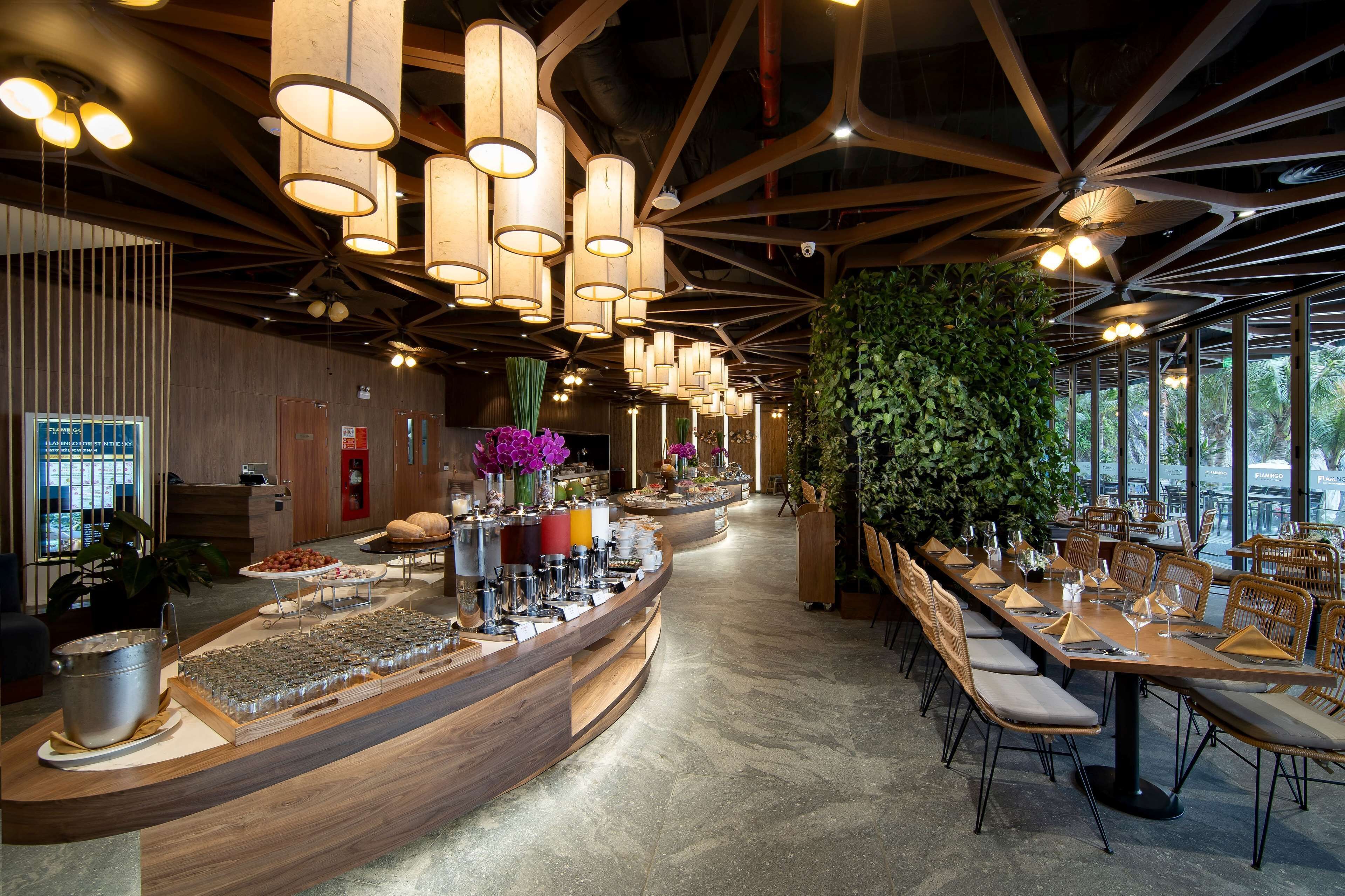 Wyndham Grand Flamingo CatBa Wyndham Grand Flamingo CatBa