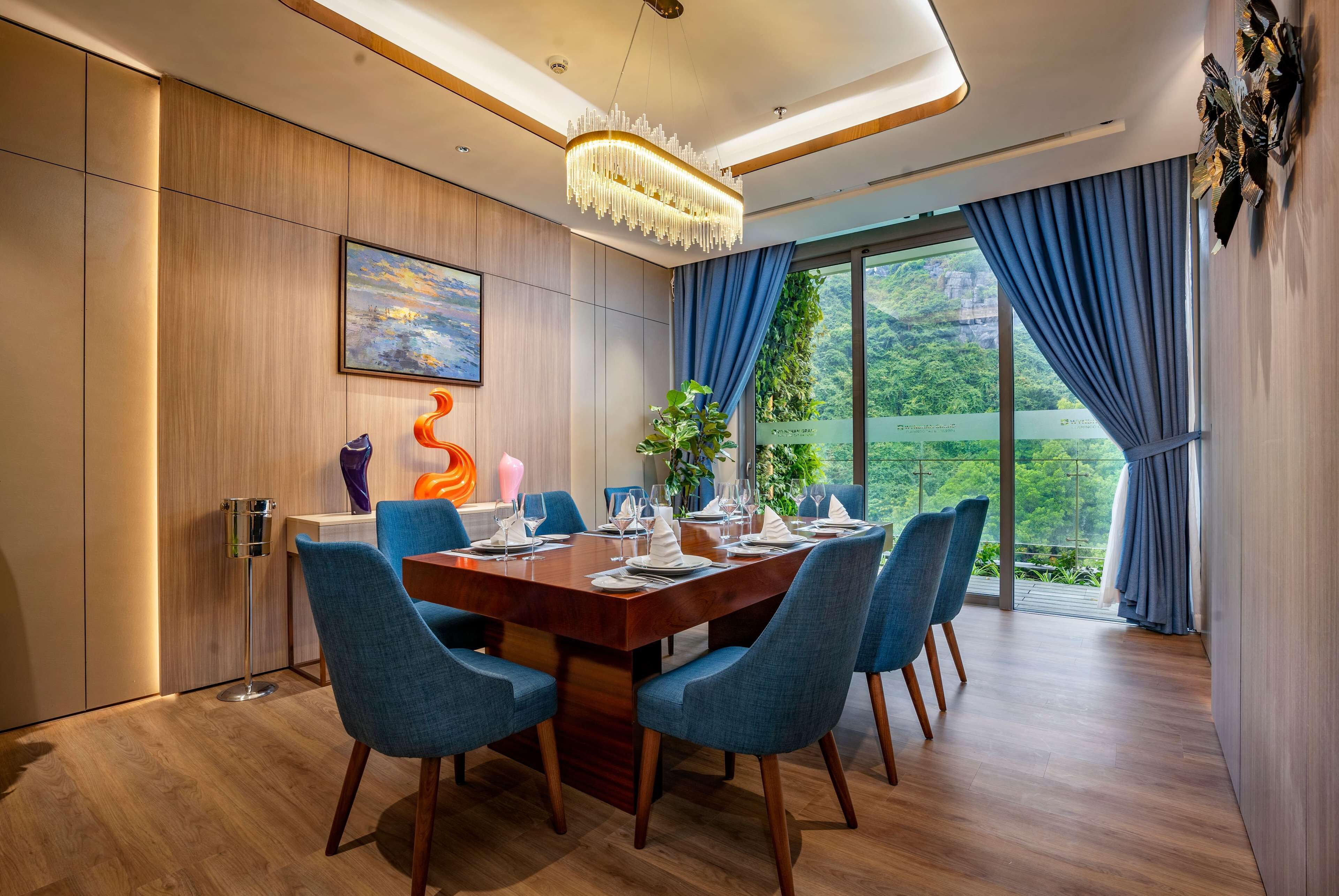 Wyndham Grand Flamingo CatBa Wyndham Grand Flamingo CatBa