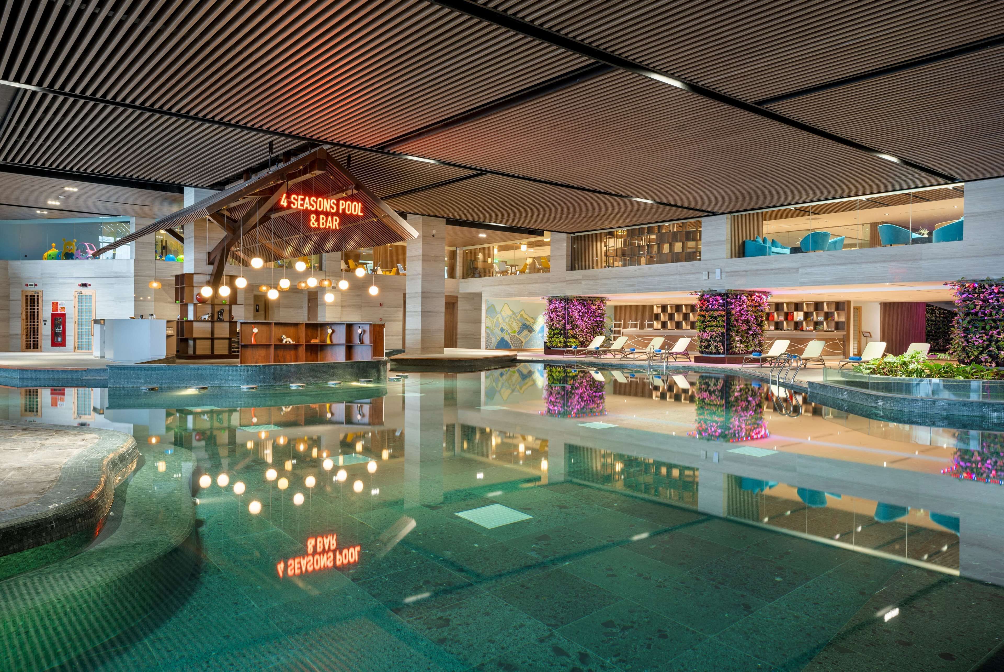 Wyndham Grand Flamingo CatBa Wyndham Grand Flamingo CatBa