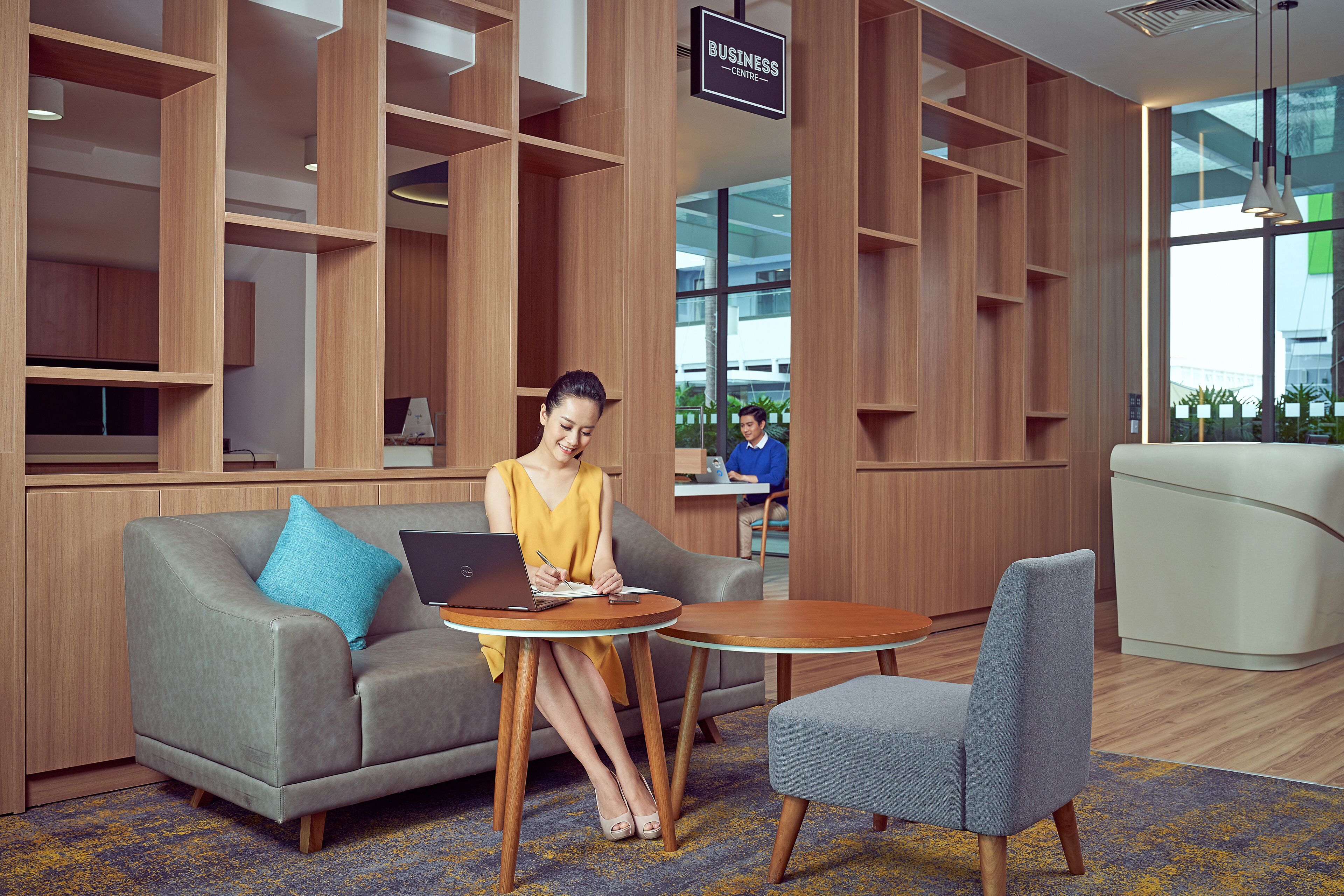 Holiday Inn & Suites Saigon Airport Holiday Inn & Suites Saigon Airport