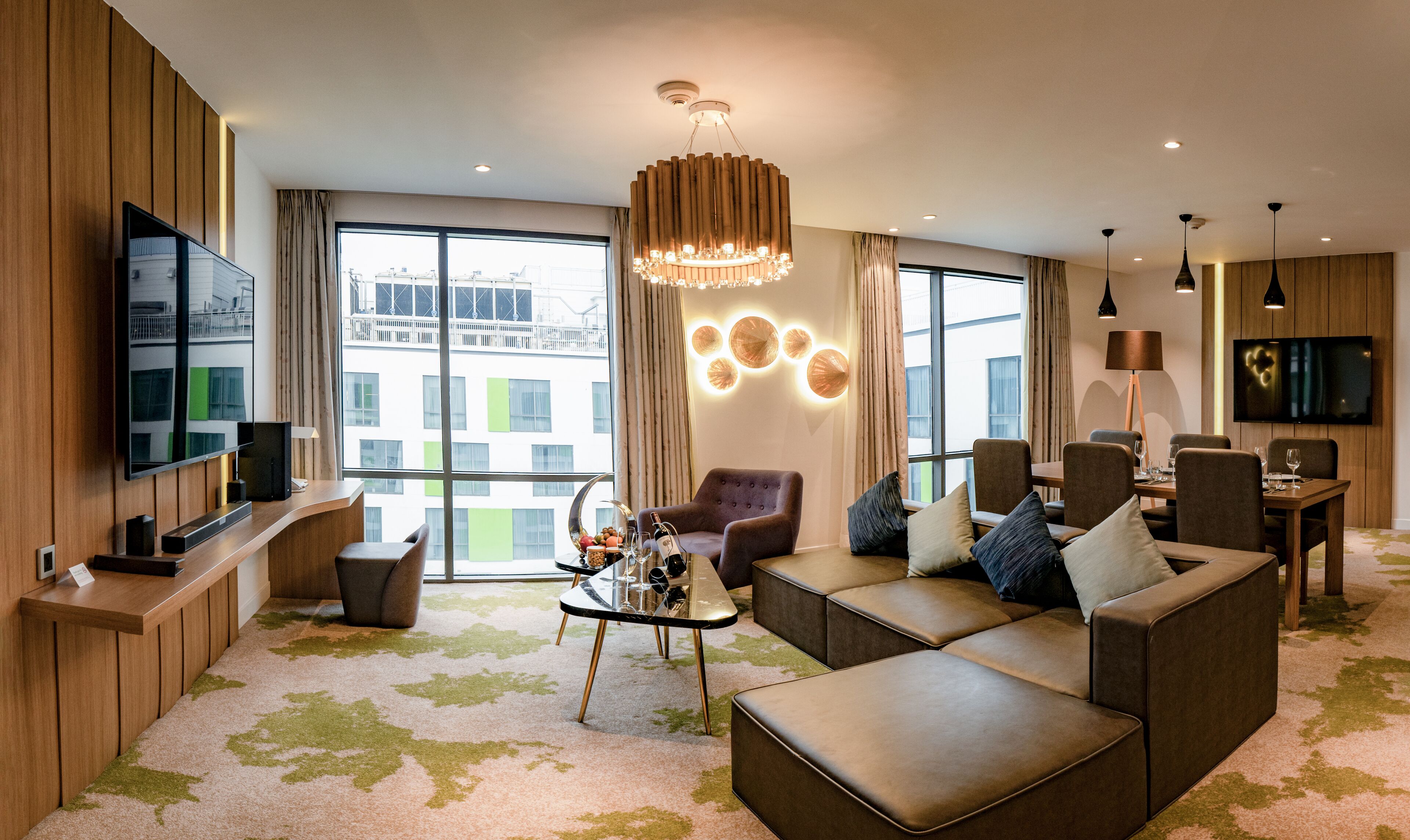 Holiday Inn & Suites Saigon Airport Holiday Inn & Suites Saigon Airport
