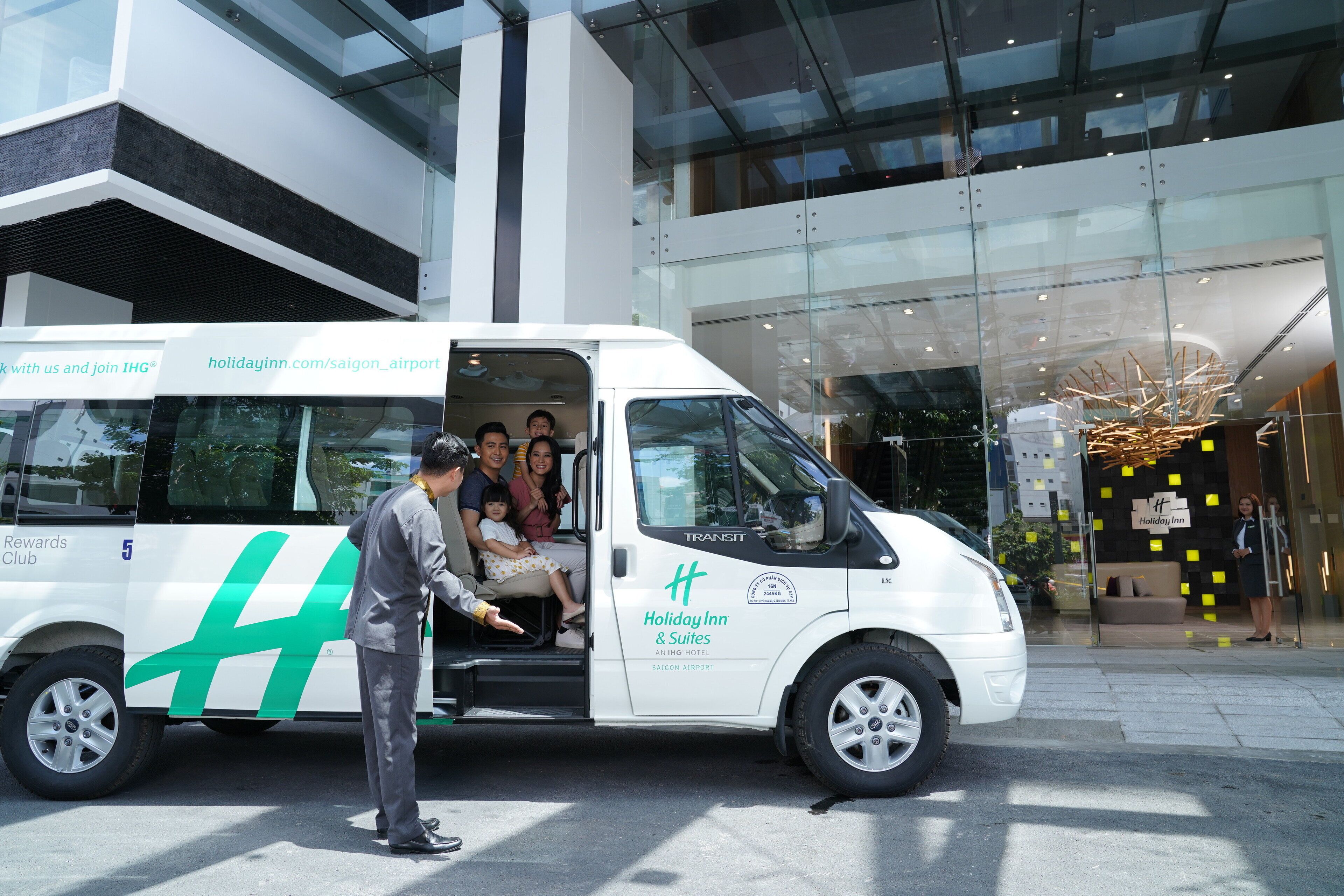 Holiday Inn & Suites Saigon Airport Holiday Inn & Suites Saigon Airport