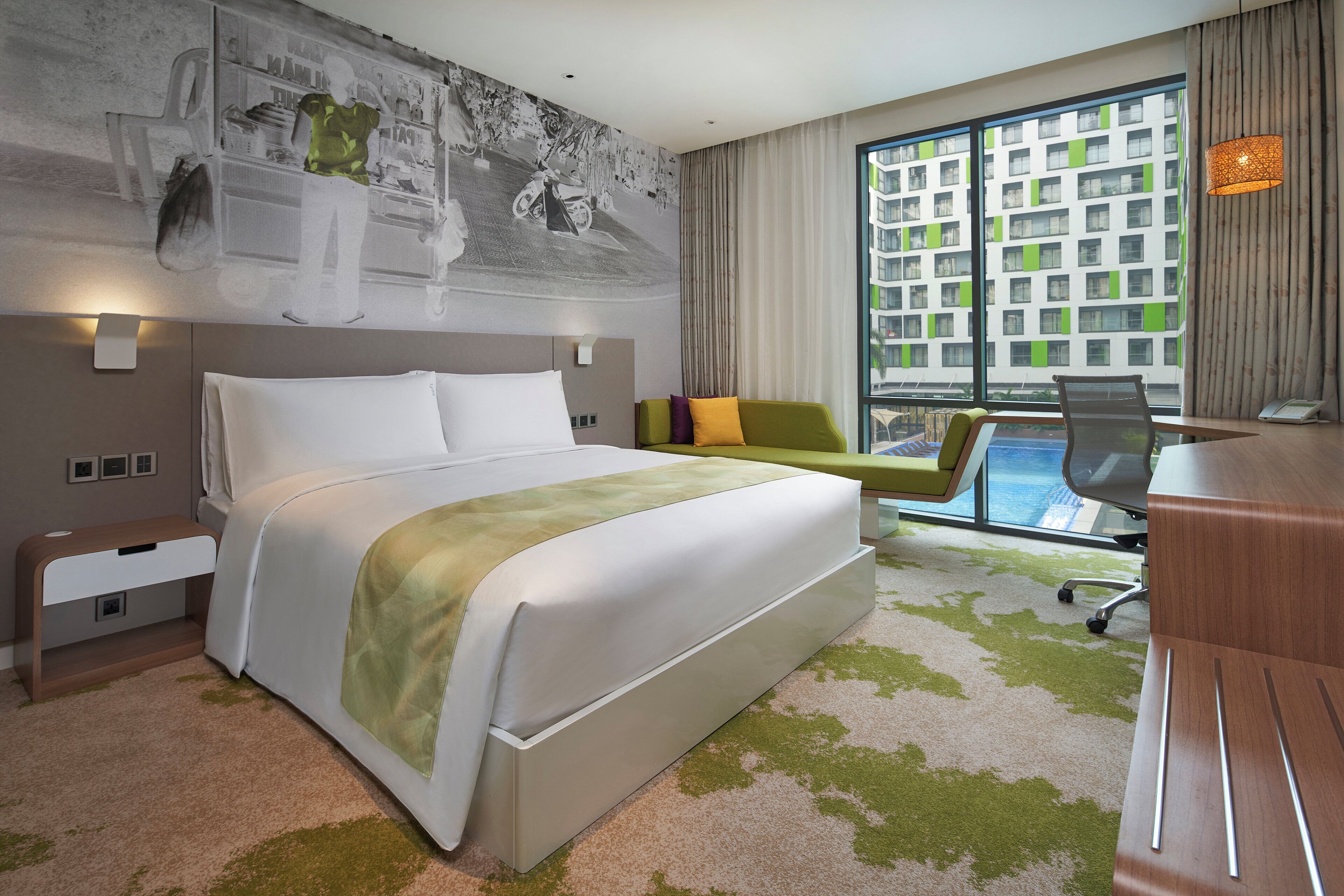 Holiday Inn & Suites Saigon Airport Holiday Inn & Suites Saigon Airport