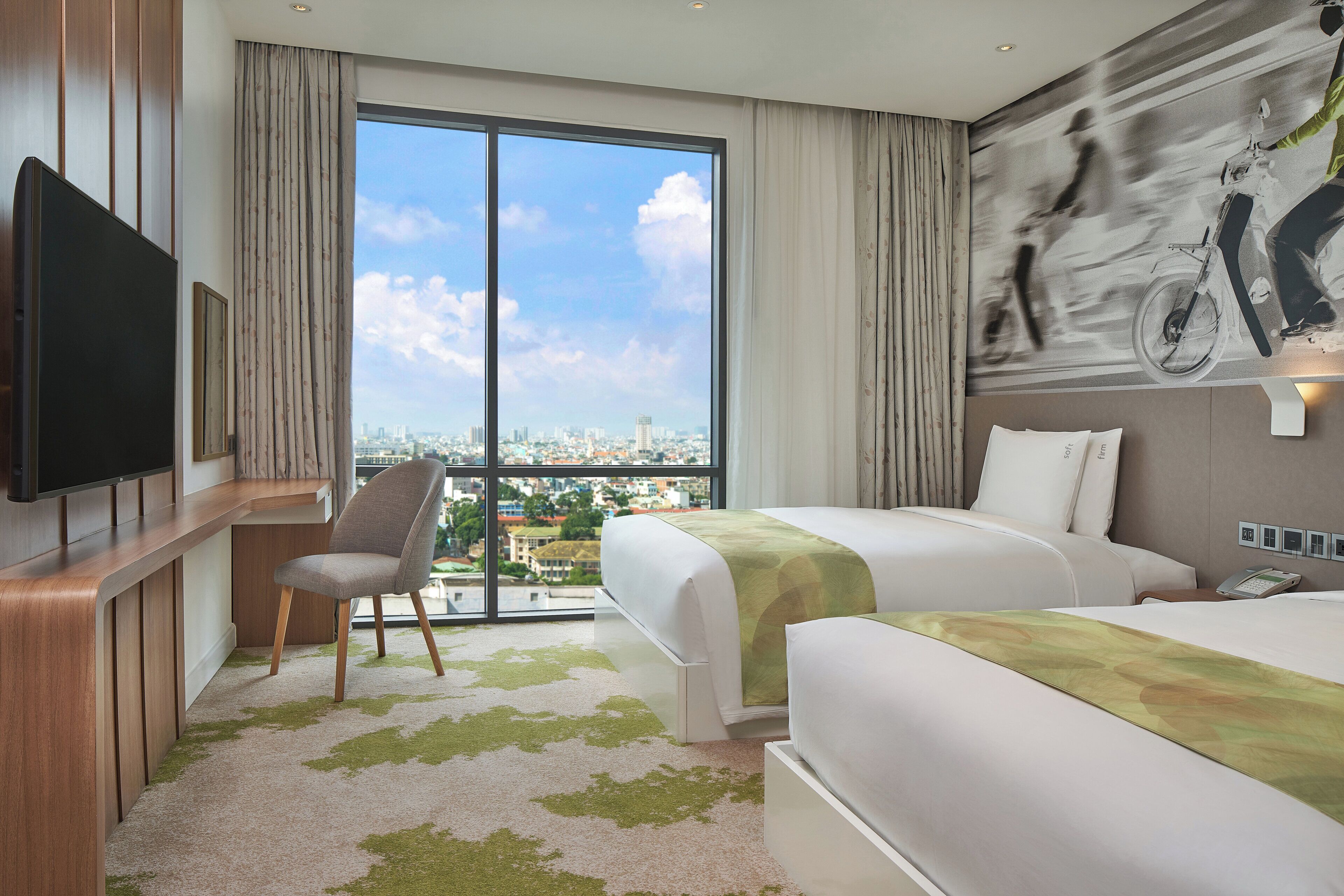 Holiday Inn & Suites Saigon Airport Holiday Inn & Suites Saigon Airport