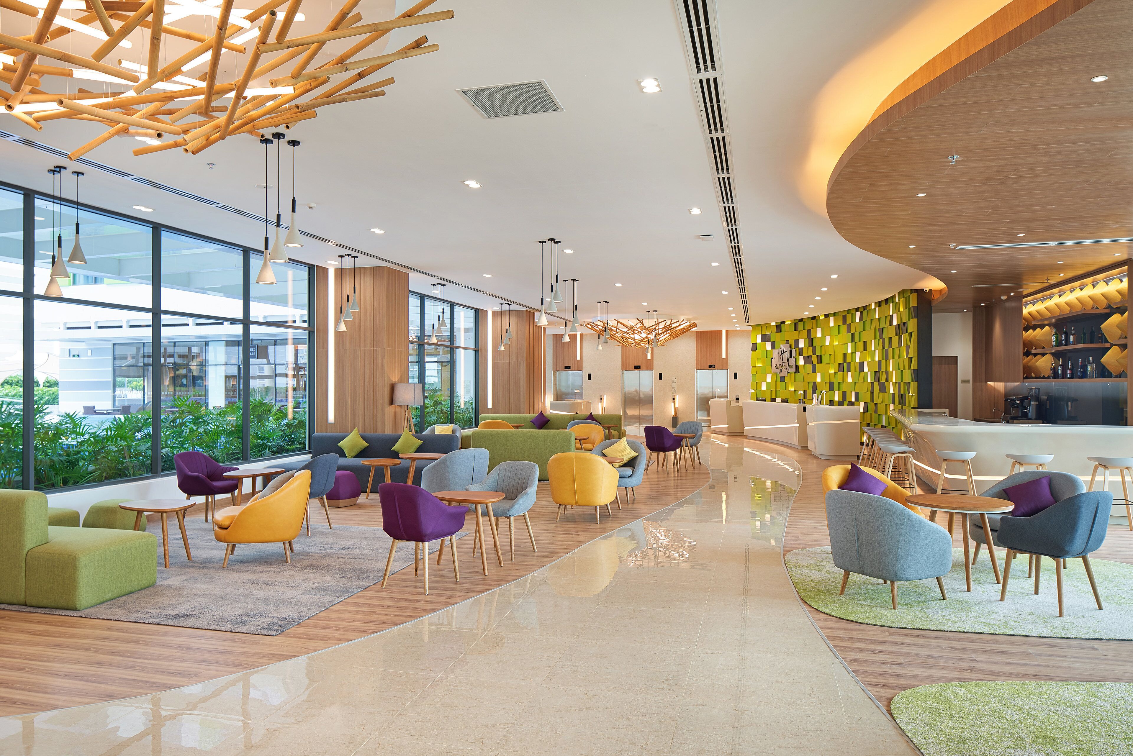 Holiday Inn & Suites Saigon Airport Holiday Inn & Suites Saigon Airport