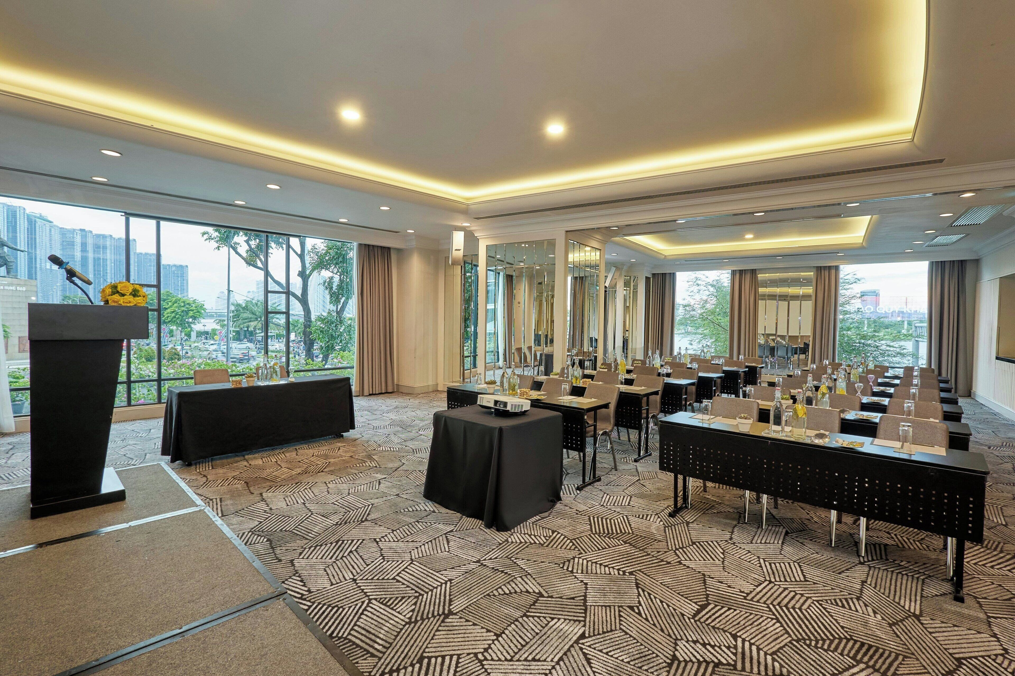 Renaissance Riverside Hotel Saigon Renaissance Riverside Hotel Saigon