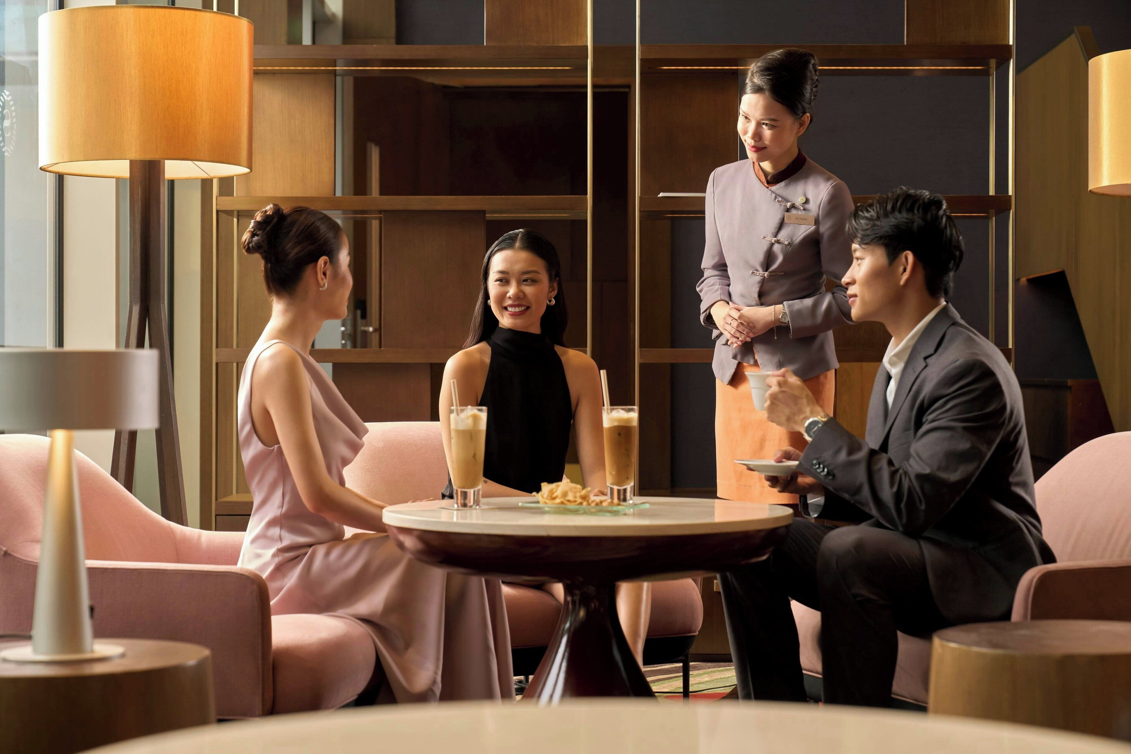 Sheraton Saigon Grand Opera Hotel Sheraton Saigon Grand Opera Hotel