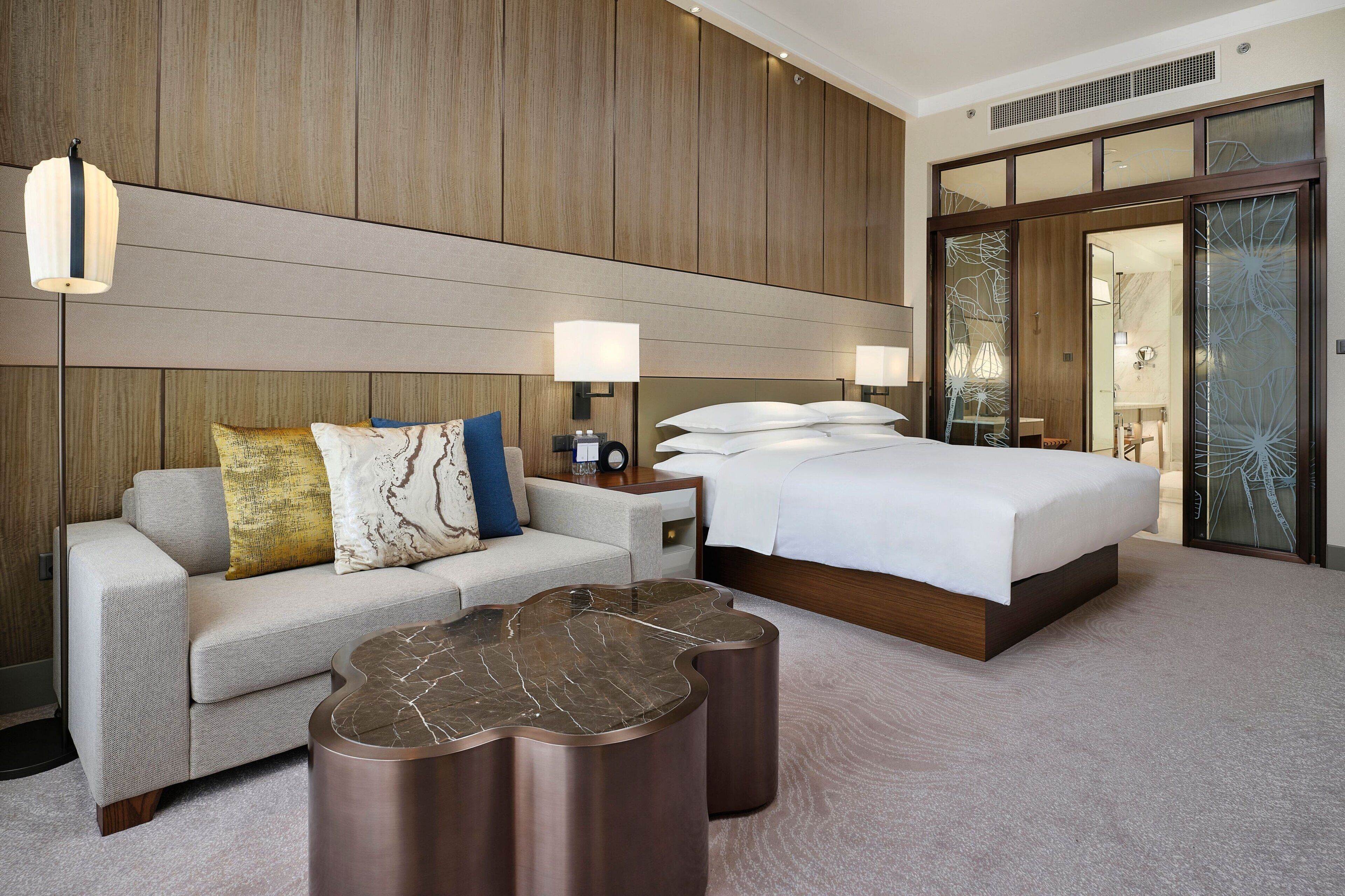 Sheraton Saigon Grand Opera Hotel Sheraton Saigon Grand Opera Hotel