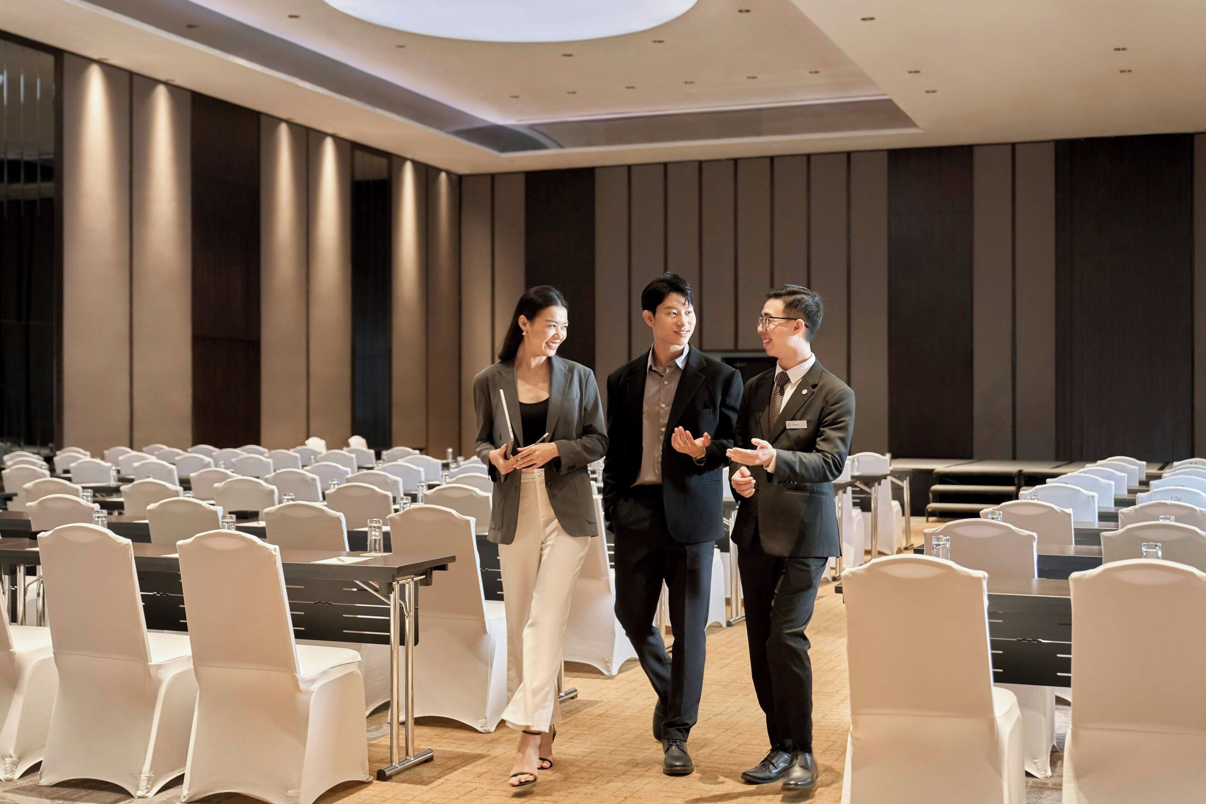 Sheraton Saigon Grand Opera Hotel Sheraton Saigon Grand Opera Hotel