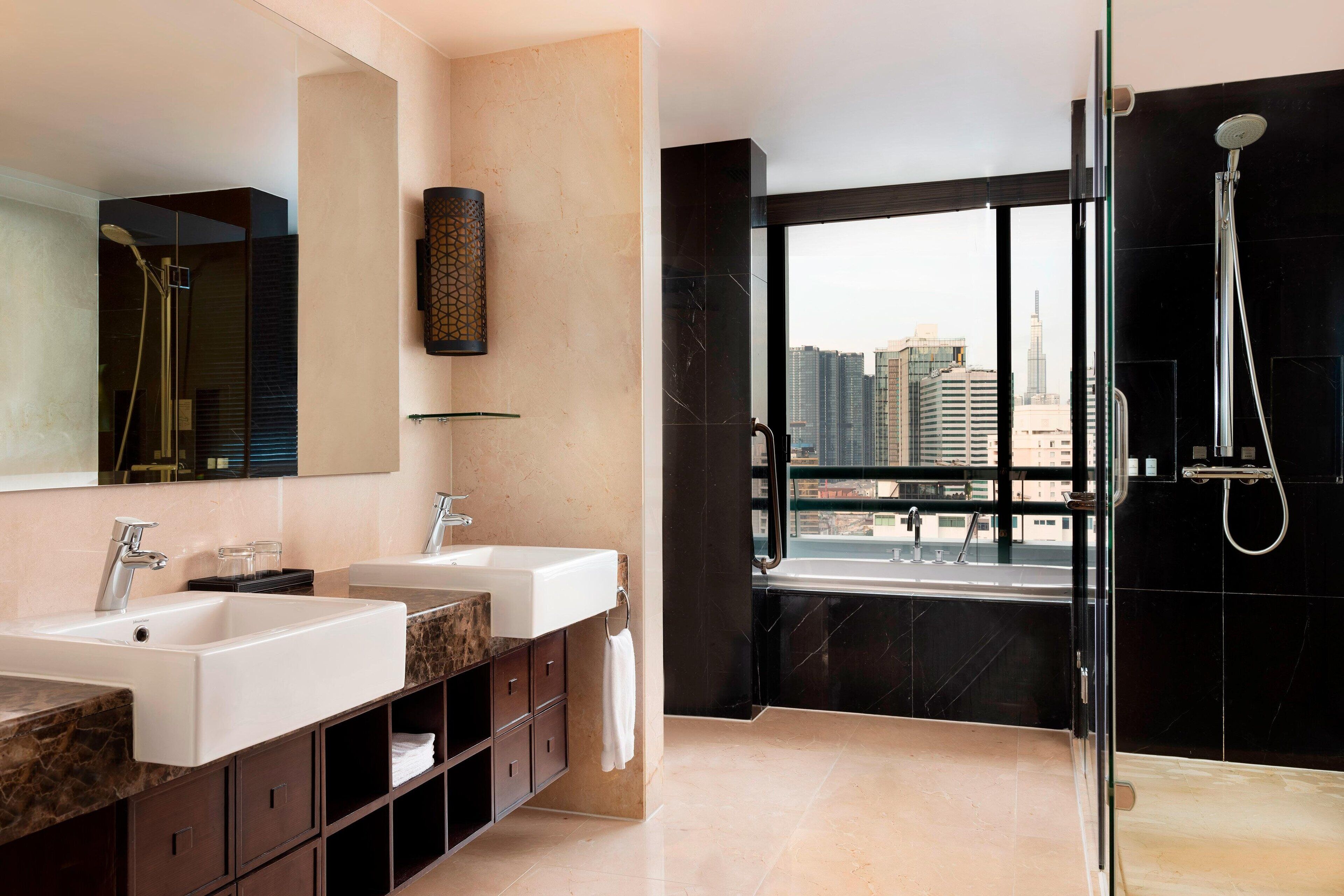 Sheraton Saigon Grand Opera Hotel Sheraton Saigon Grand Opera Hotel