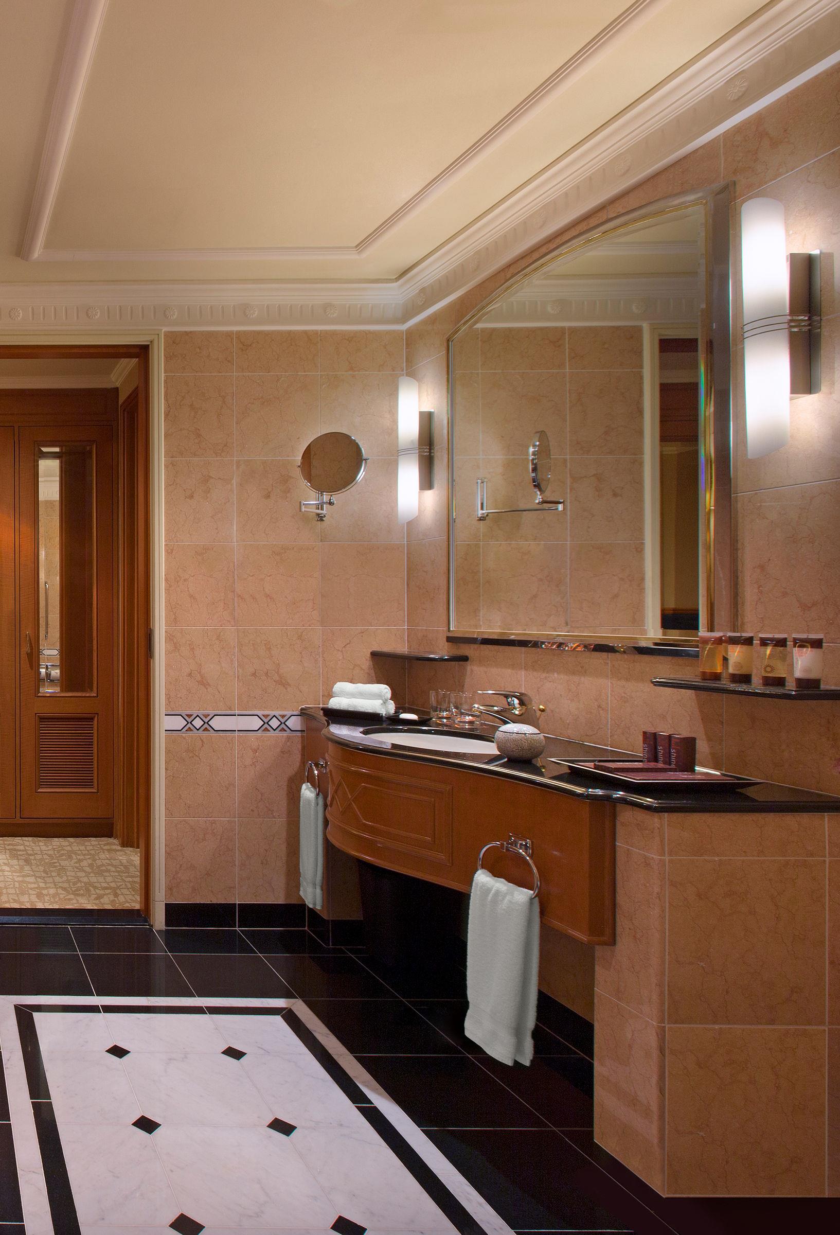 Sheraton Saigon Grand Opera Hotel Sheraton Saigon Grand Opera Hotel