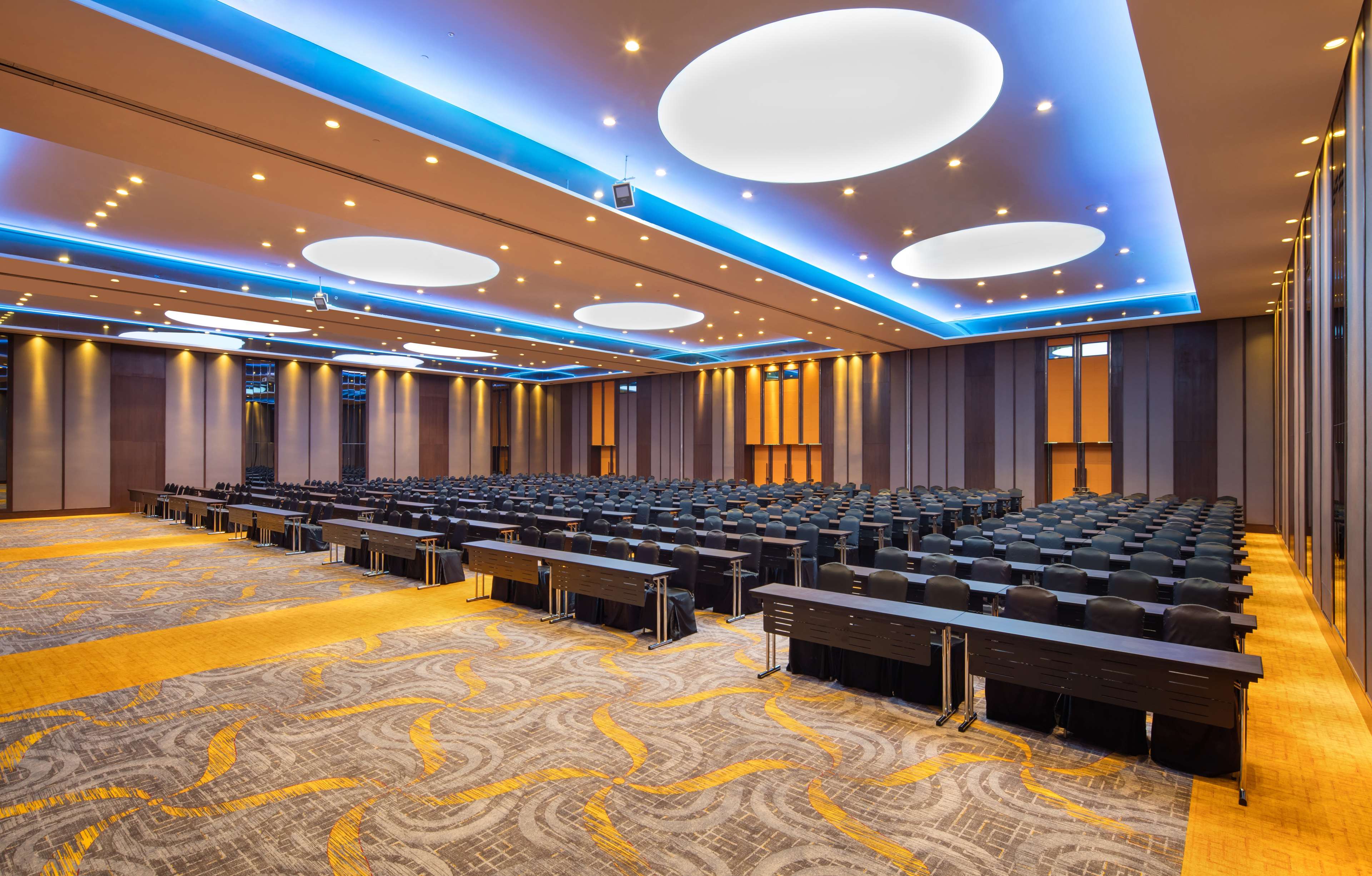 Sheraton Saigon Grand Opera Hotel Sheraton Saigon Grand Opera Hotel