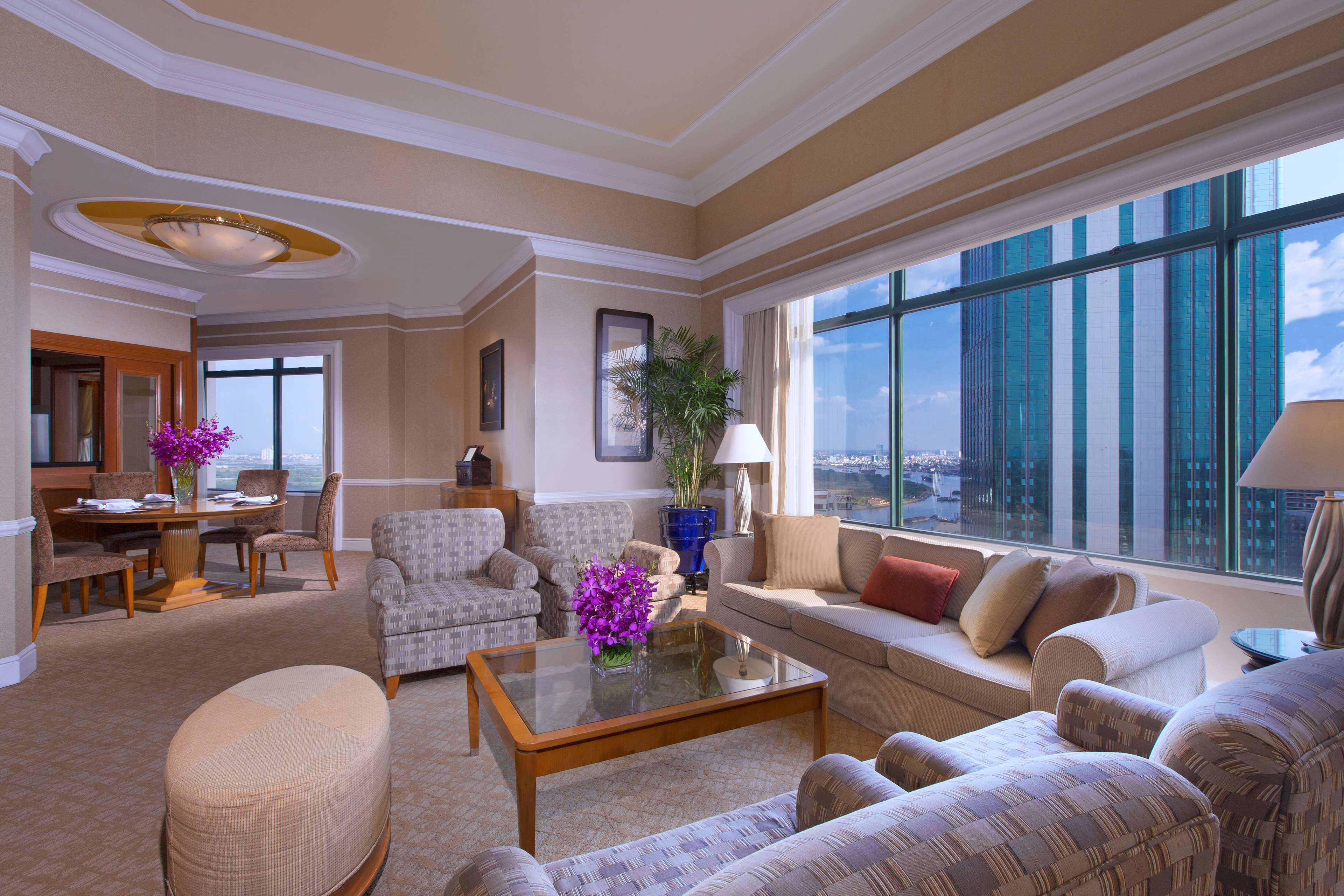 Sheraton Saigon Grand Opera Hotel Sheraton Saigon Grand Opera Hotel
