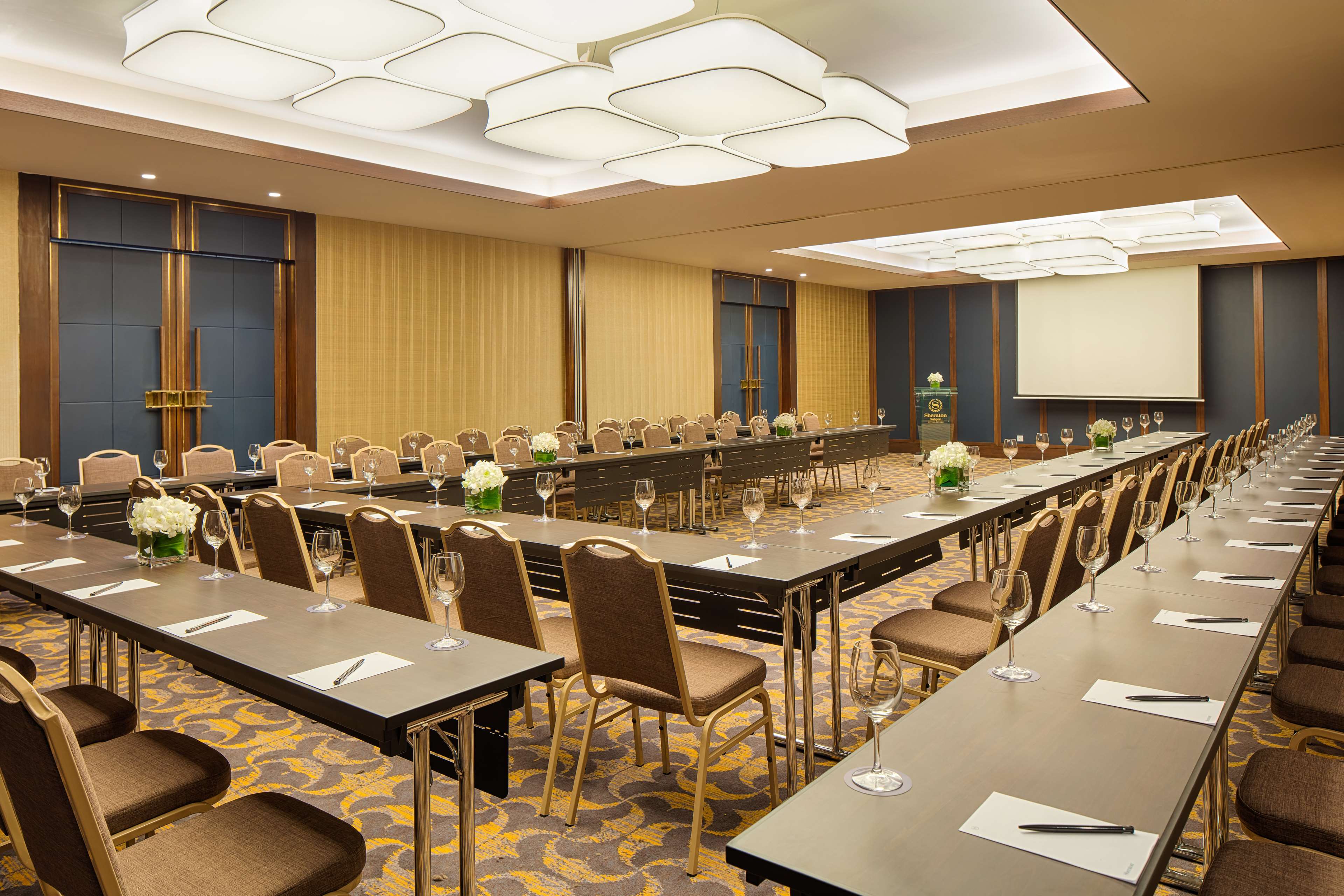 Sheraton Saigon Grand Opera Hotel Sheraton Saigon Grand Opera Hotel