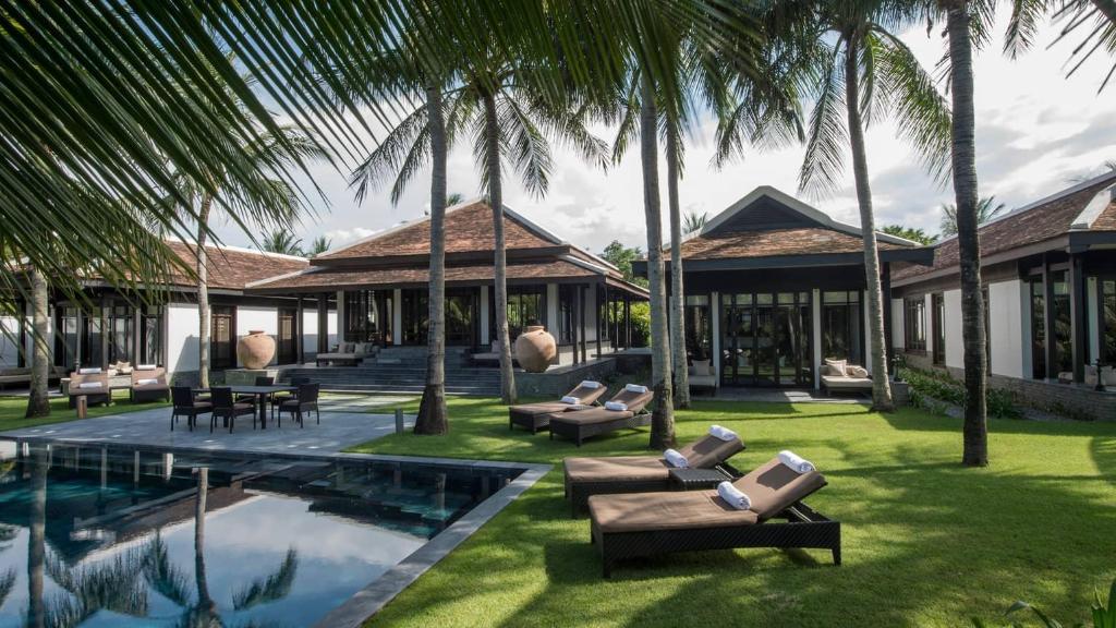Four Seasons Resort The Nam Hai Hoi An Four Seasons Resort The Nam Hai Hoi An