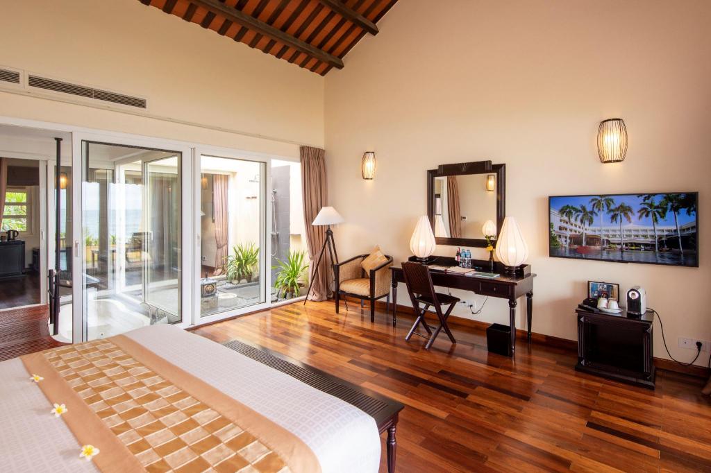 Victoria Hoi An Beach Resort & Spa Victoria Hoi An Beach Resort & Spa
