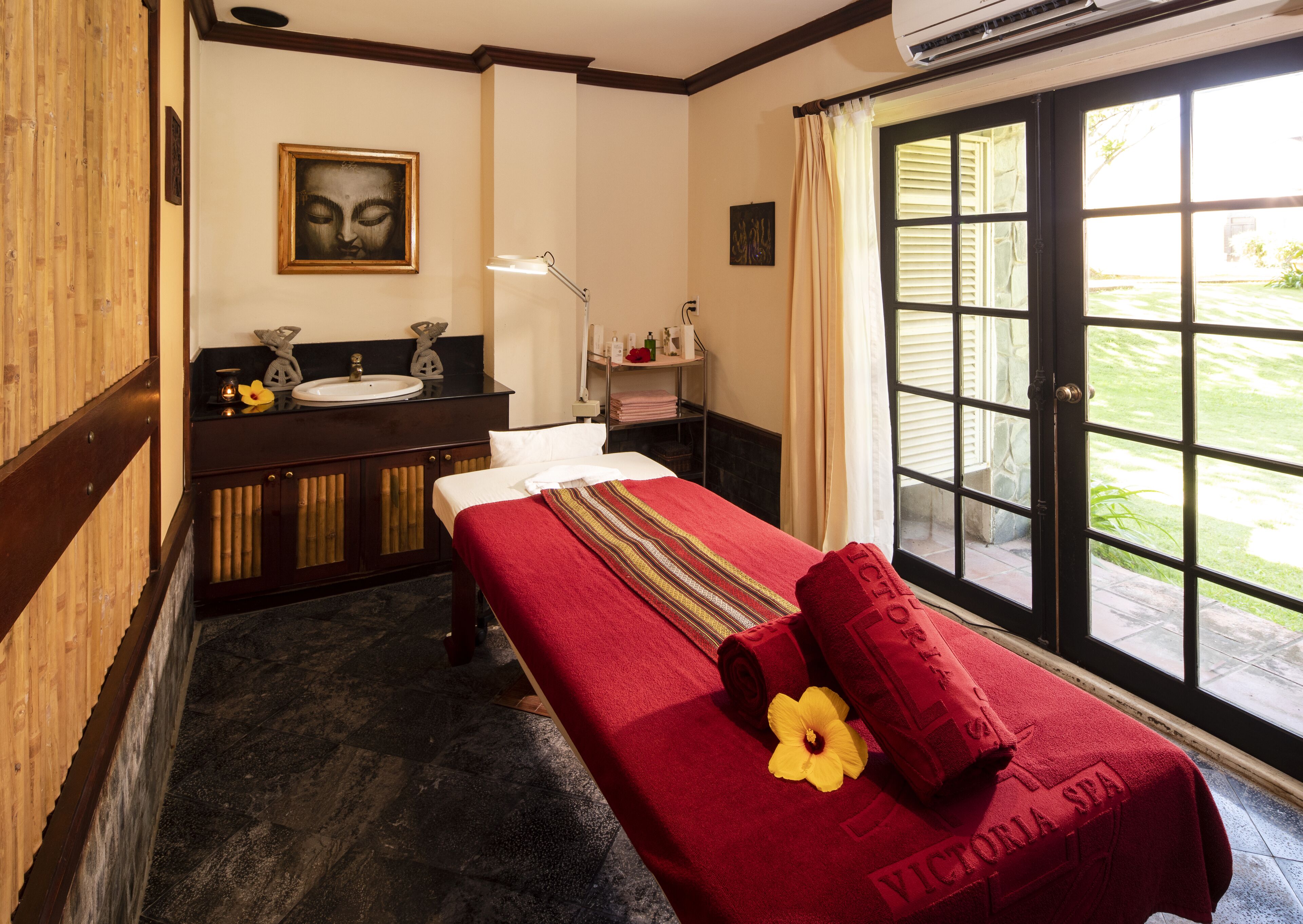 Victoria Hoi An Beach Resort & Spa Victoria Hoi An Beach Resort & Spa