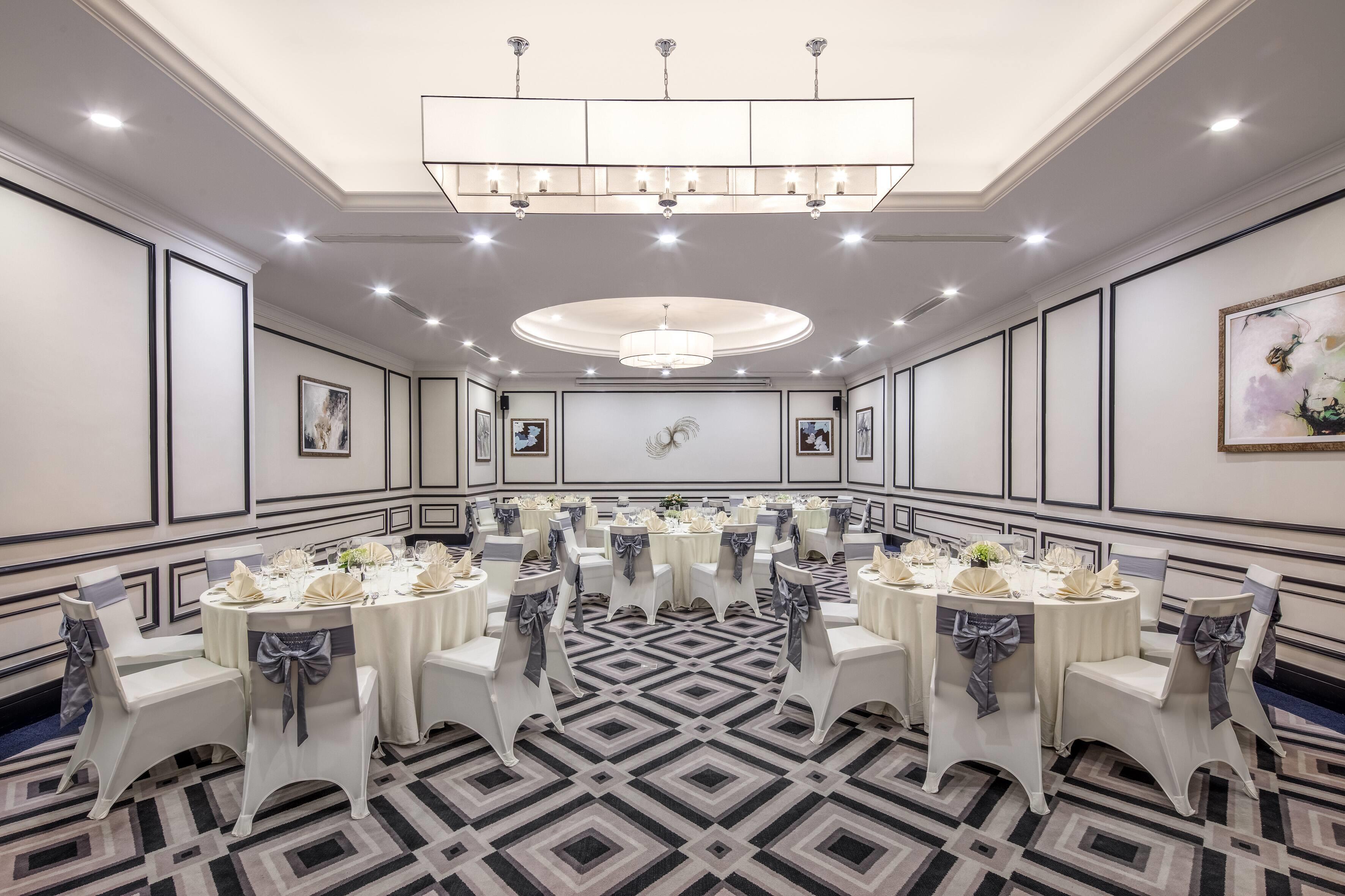 Vinpearl Empire Nha Trang Affiliated by Meliá Vinpearl Empire Nha Trang Affiliated by Meliá