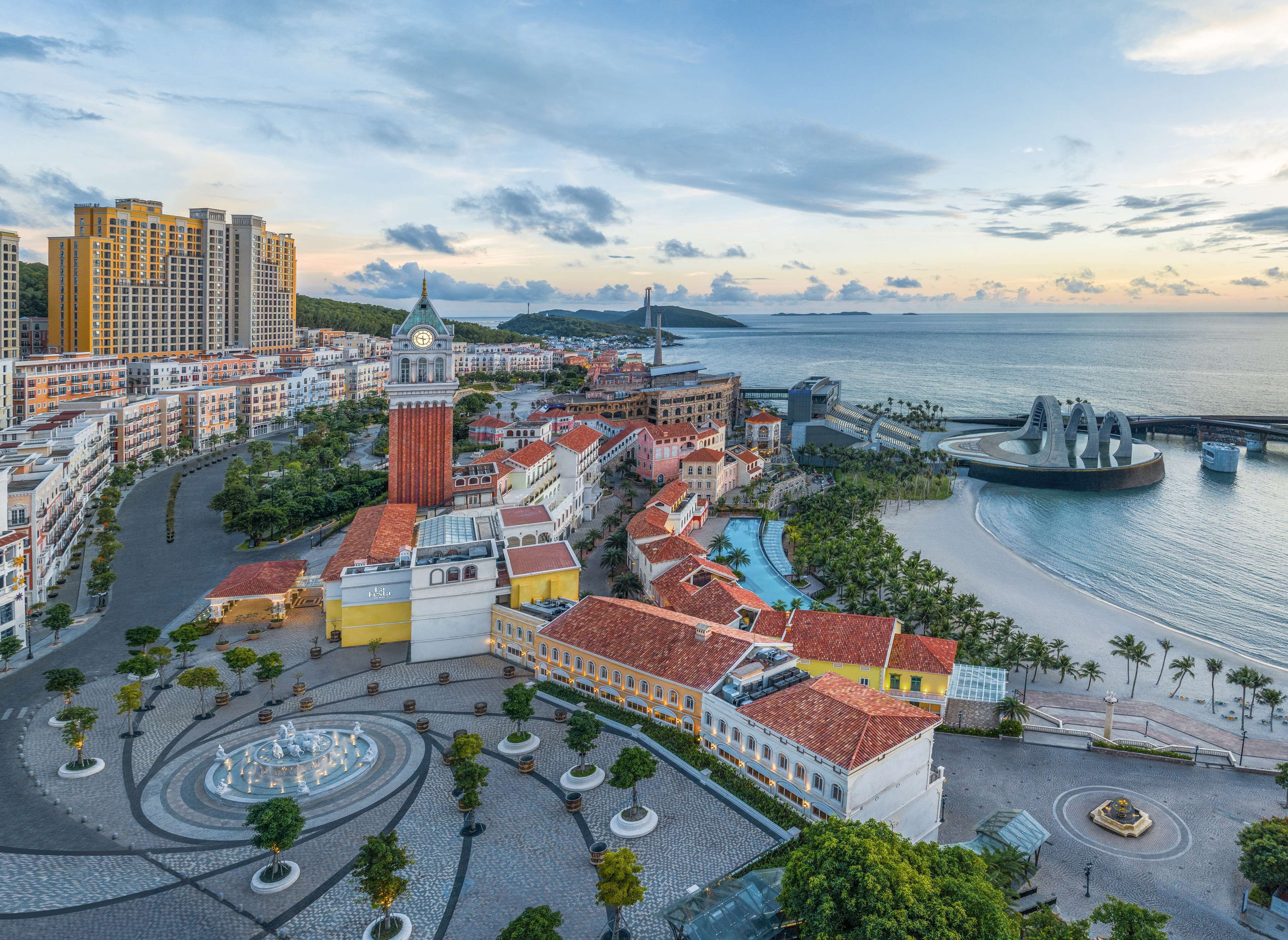 La Festa Phu Quoc, Curio Collection by Hilton La Festa Phu Quoc, Curio Collection by Hilton