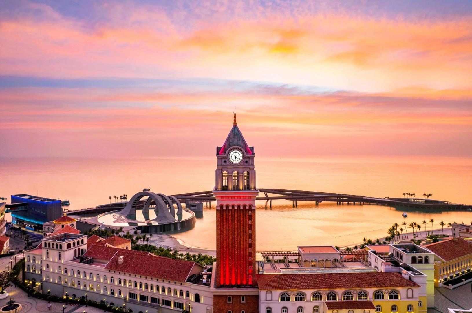 La Festa Phu Quoc, Curio Collection by Hilton La Festa Phu Quoc, Curio Collection by Hilton