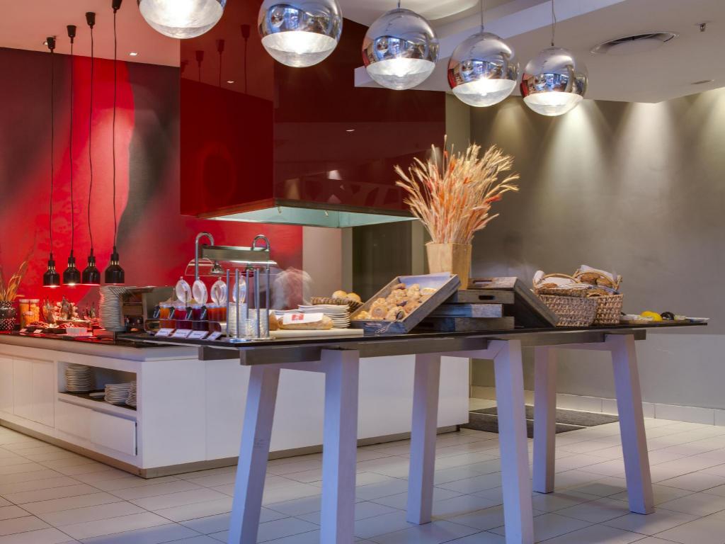 Park Inn by Radisson Sandton Park Inn by Radisson Sandton