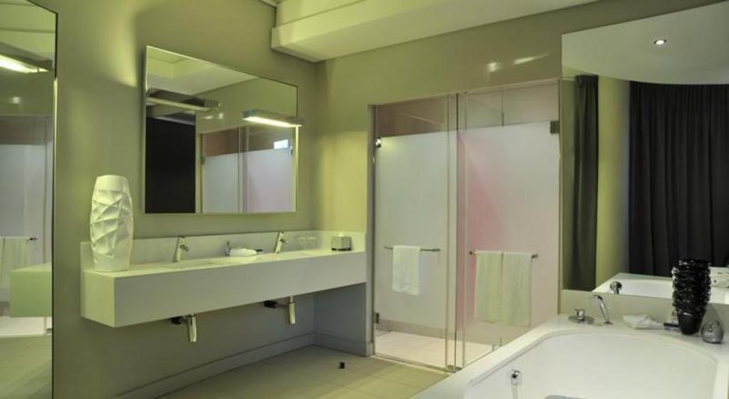 Park Inn by Radisson Sandton Park Inn by Radisson Sandton