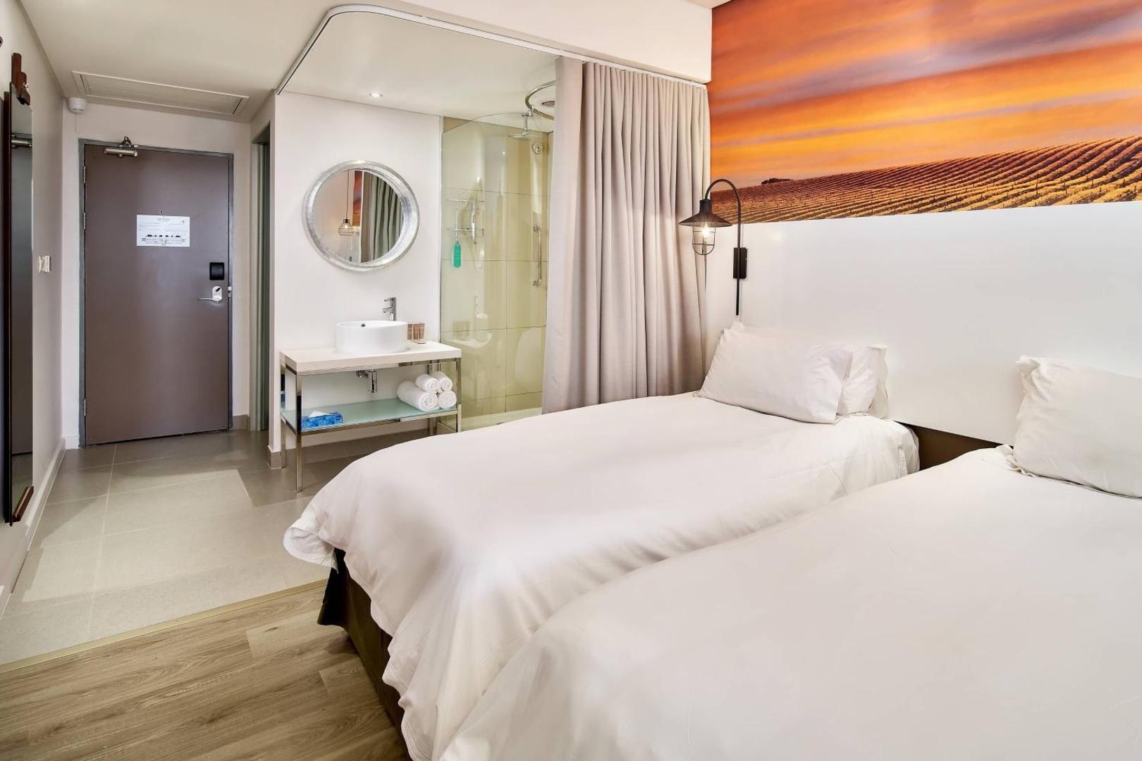 Protea Hotel O.R. Tambo Airport Protea Hotel O.R. Tambo Airport