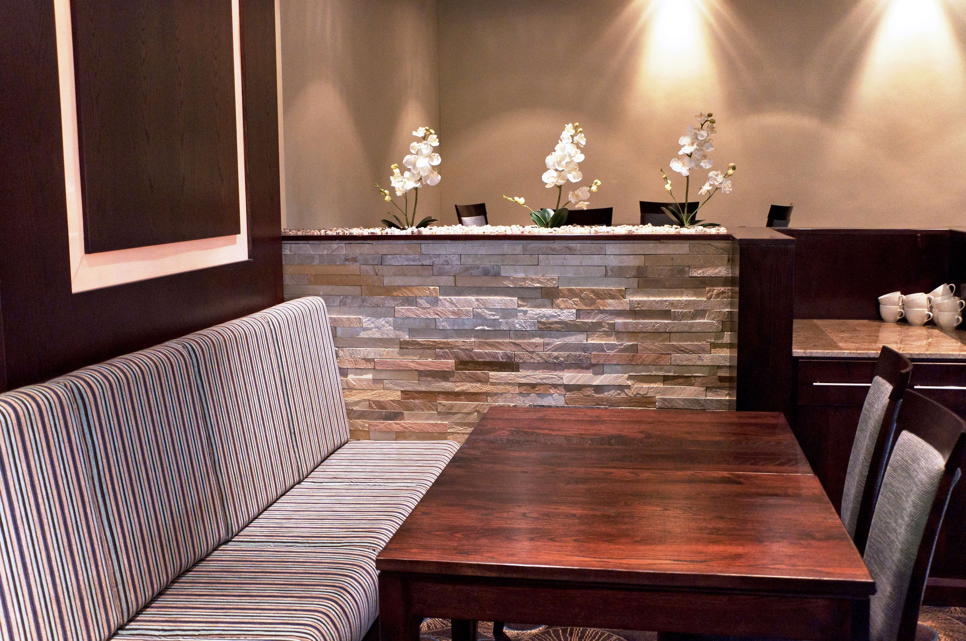 Protea Hotel O.R. Tambo Airport Protea Hotel O.R. Tambo Airport